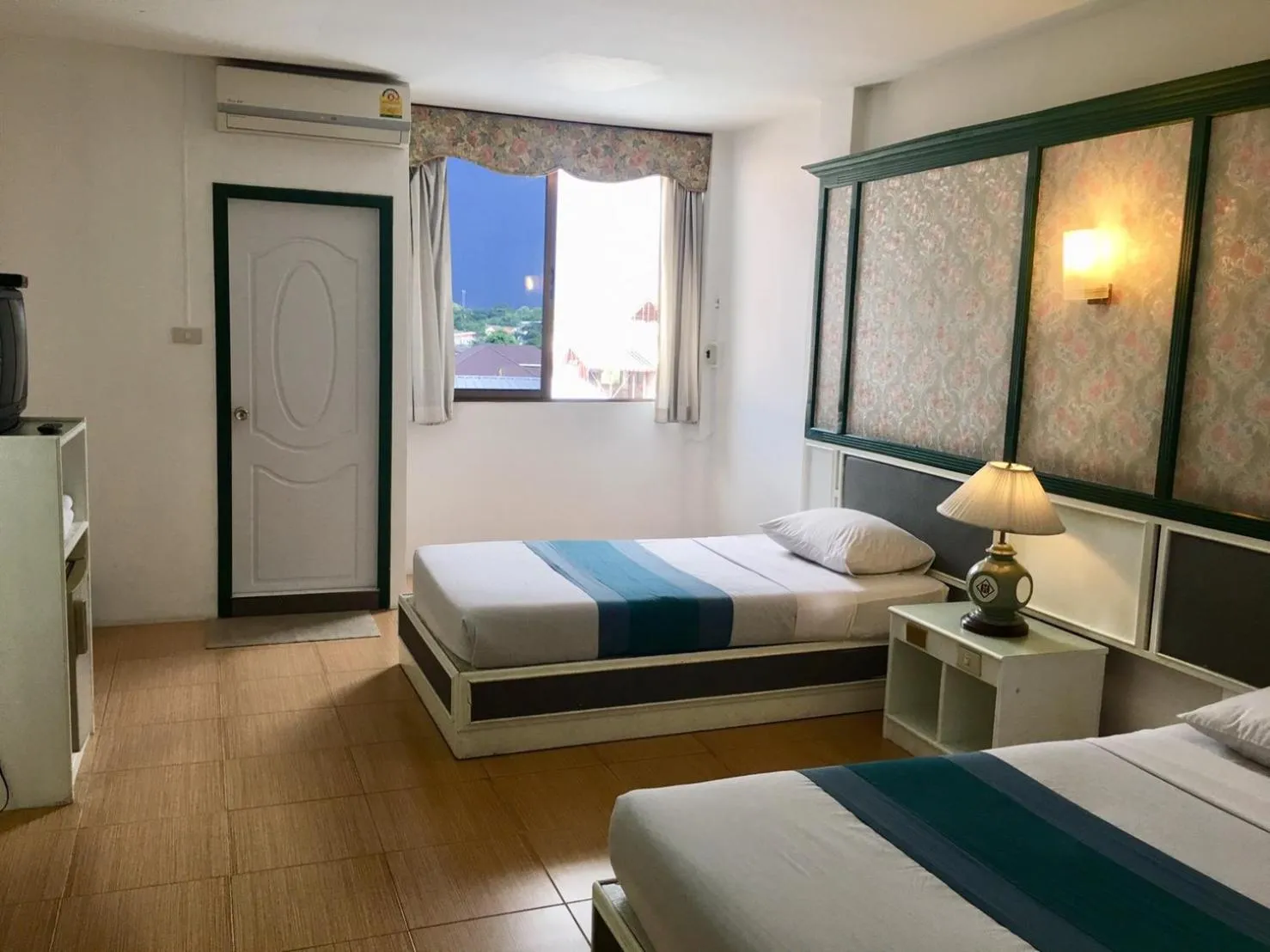 Bed in Highway Hotel