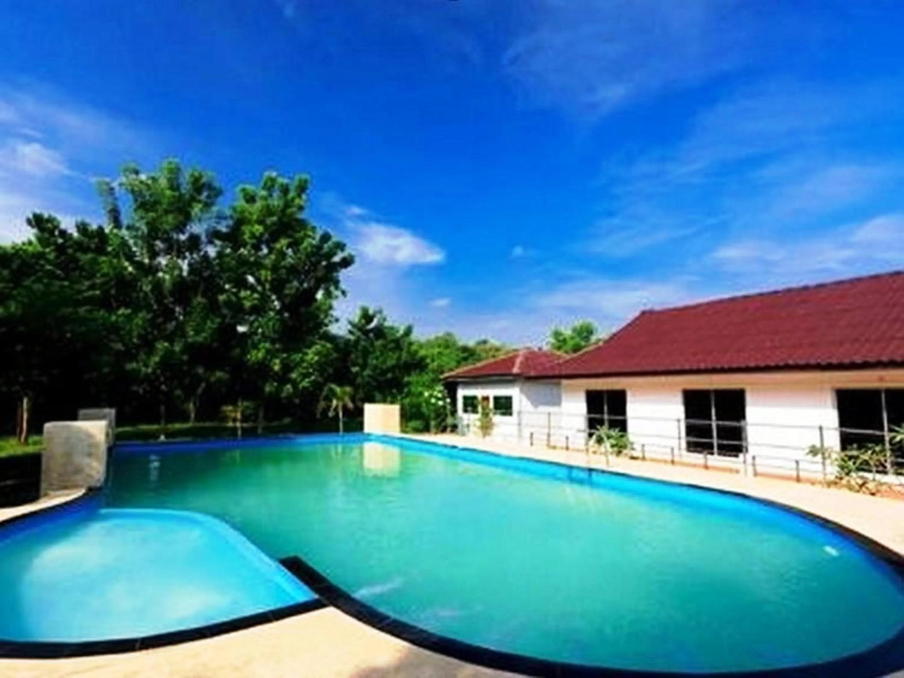 Swimming pool in Aurora Resort Kanchanaburi