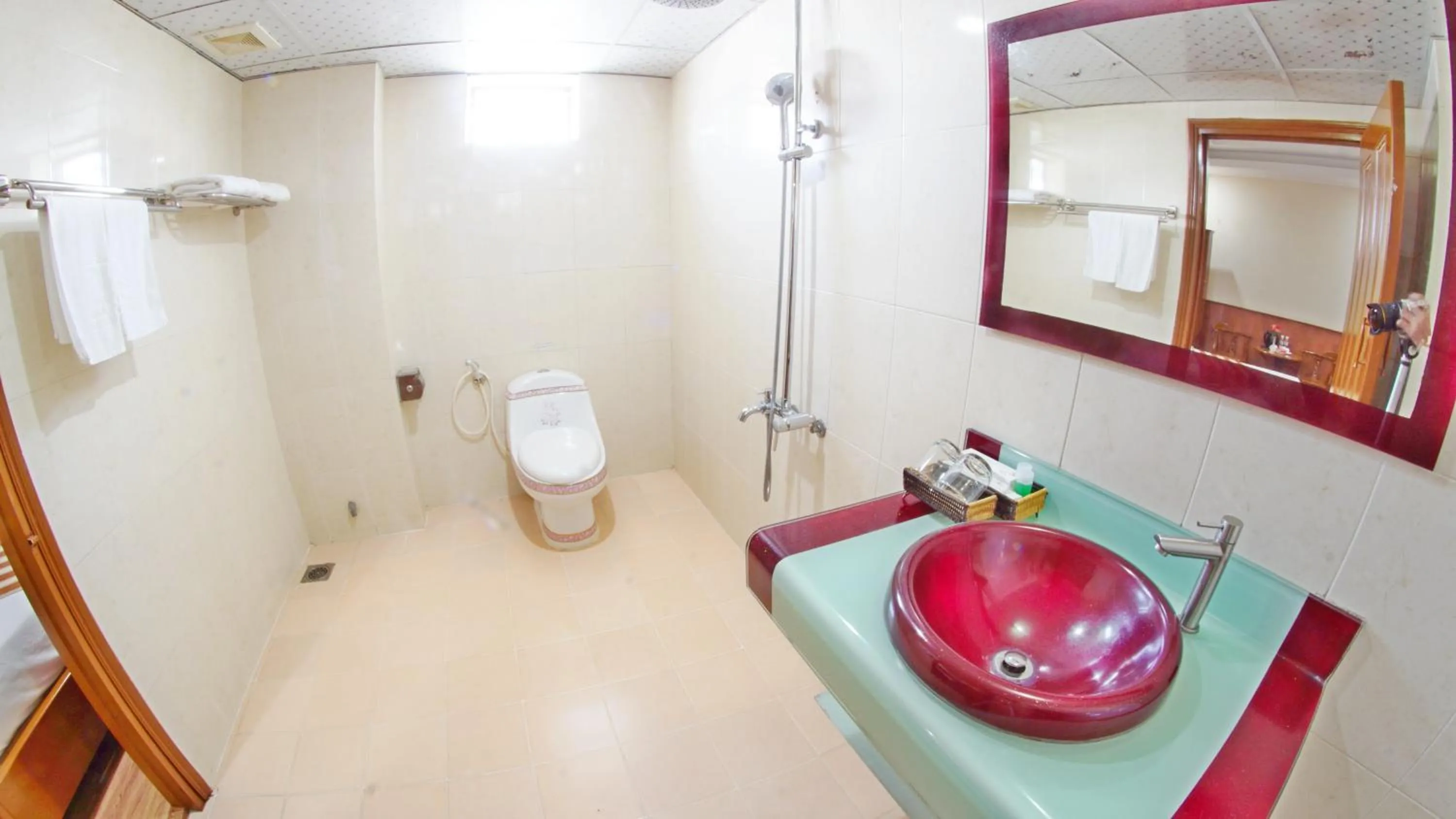 Toilet in Kieu Anh Hotel Vung Tau