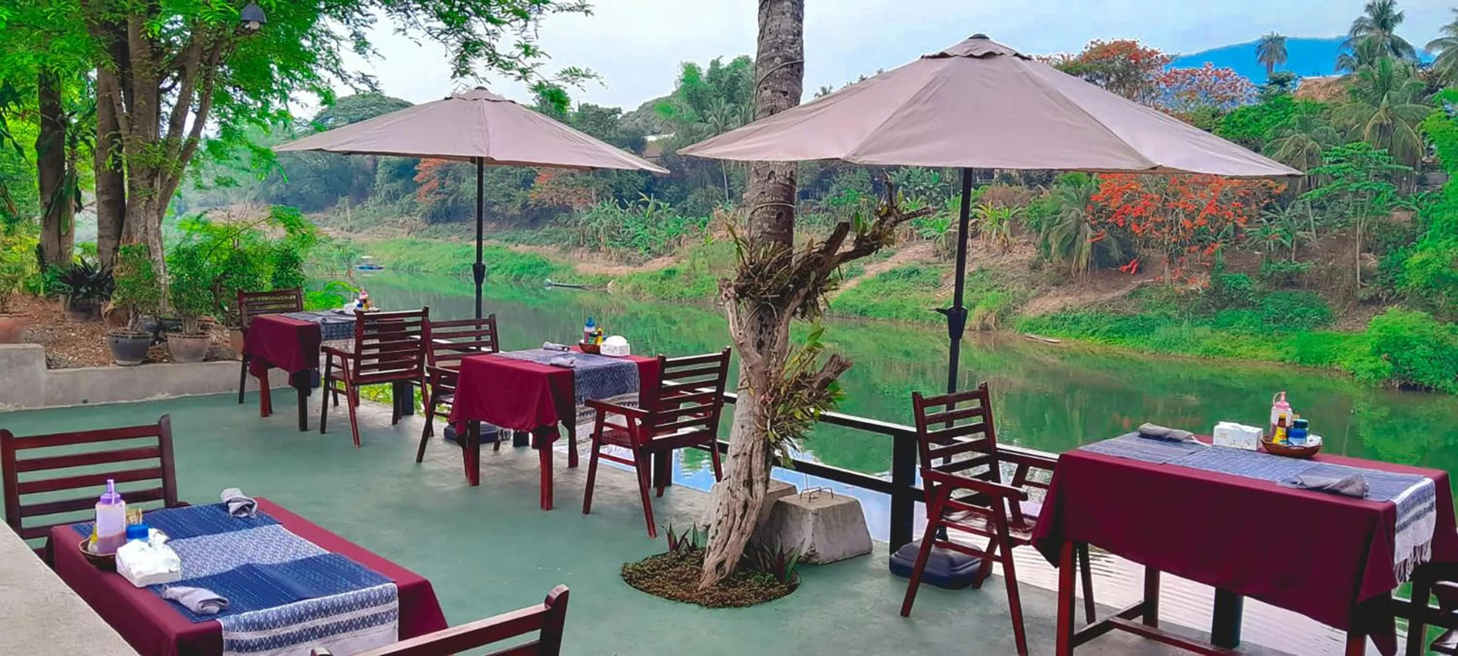 Dining area in Ban Lakkham River View
