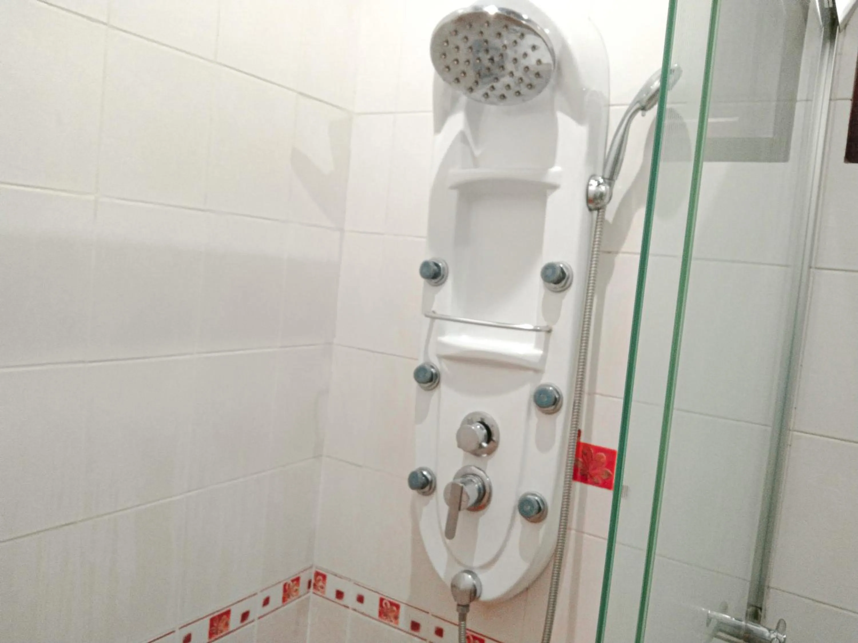 Shower in Ban Lakkham River View