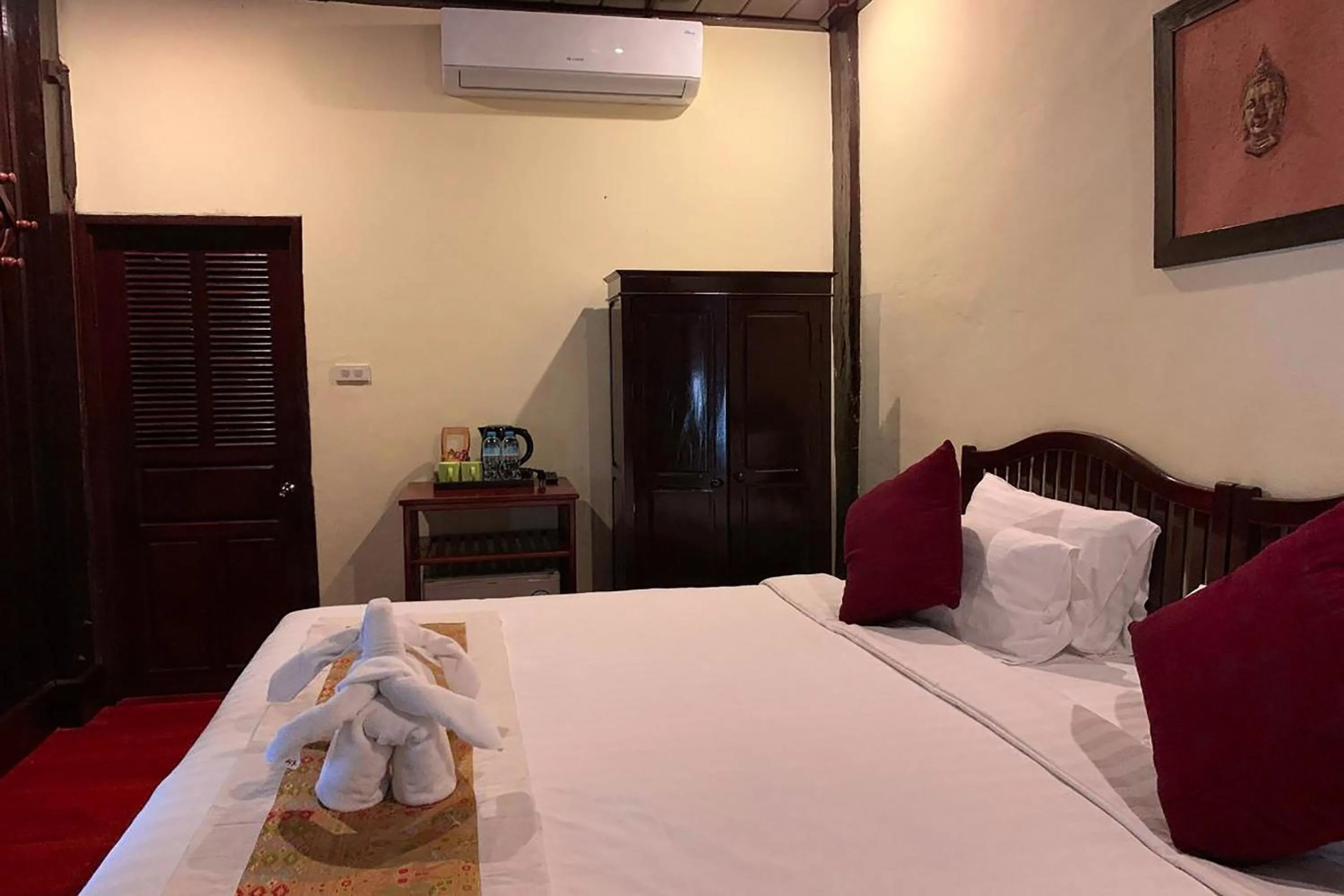 Bedroom, Bed in Ban Lakkham River View