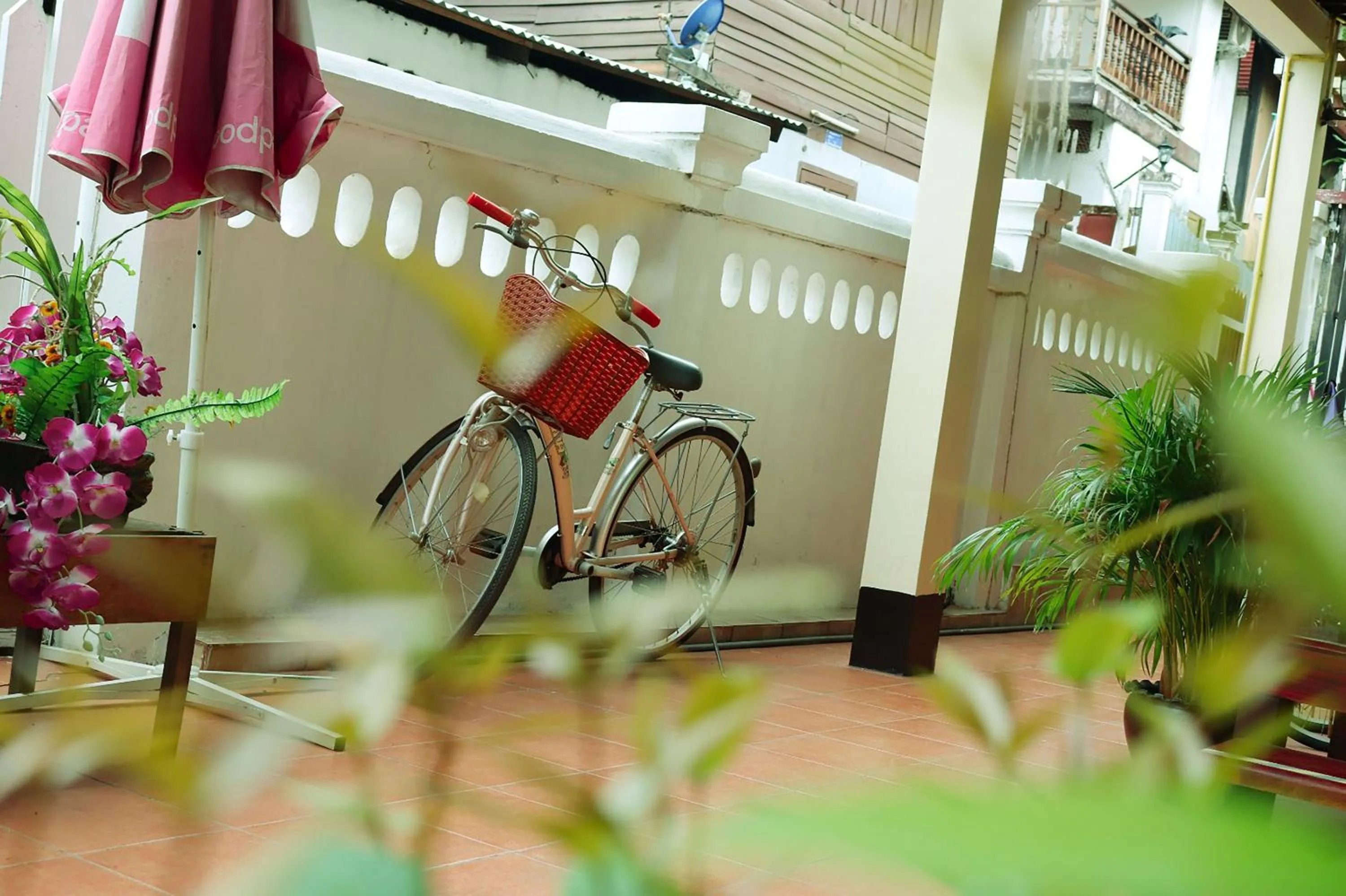 Cycling in Ban Lakkham River View