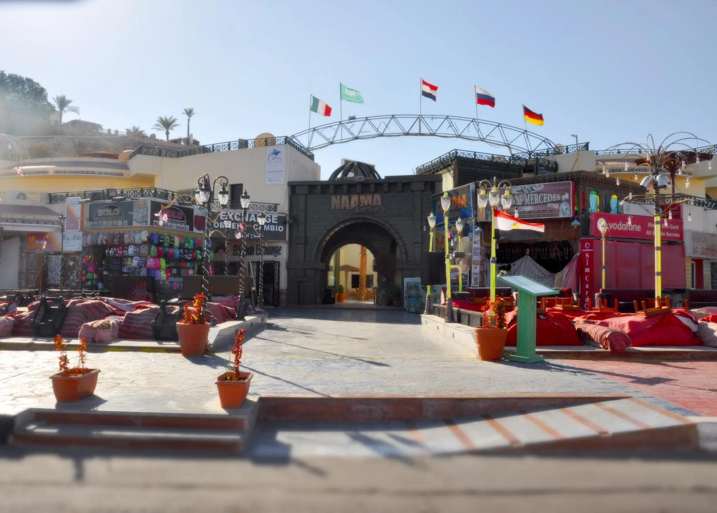 On-site shops in Naama Inn Hotel