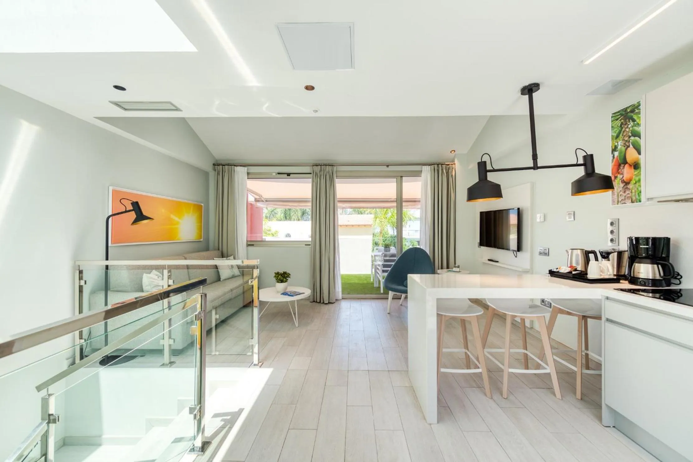 Kitchen or kitchenette in Cordial Mogán Solaz