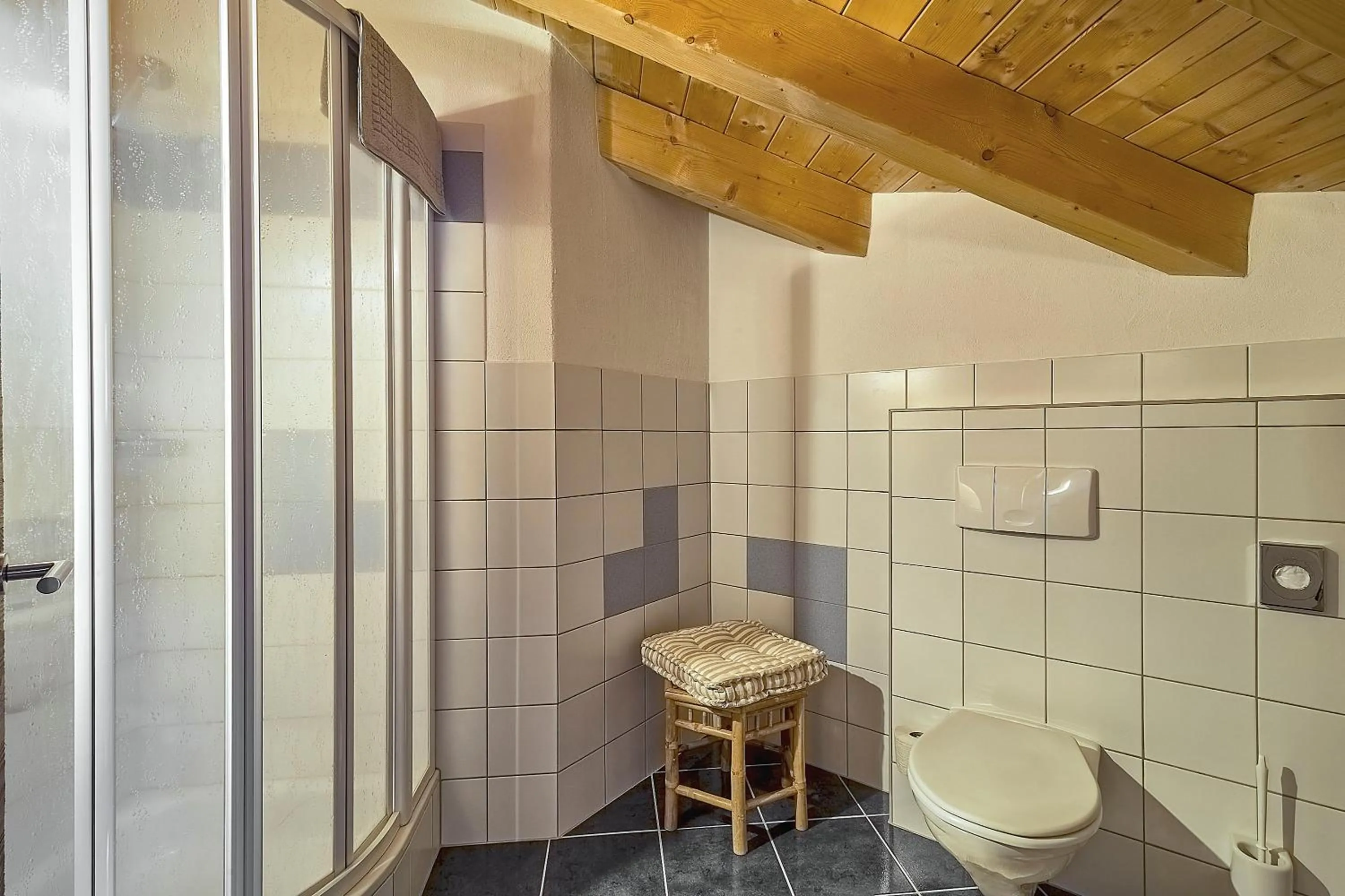 Bathroom in Hotel Garni Chasa Nova