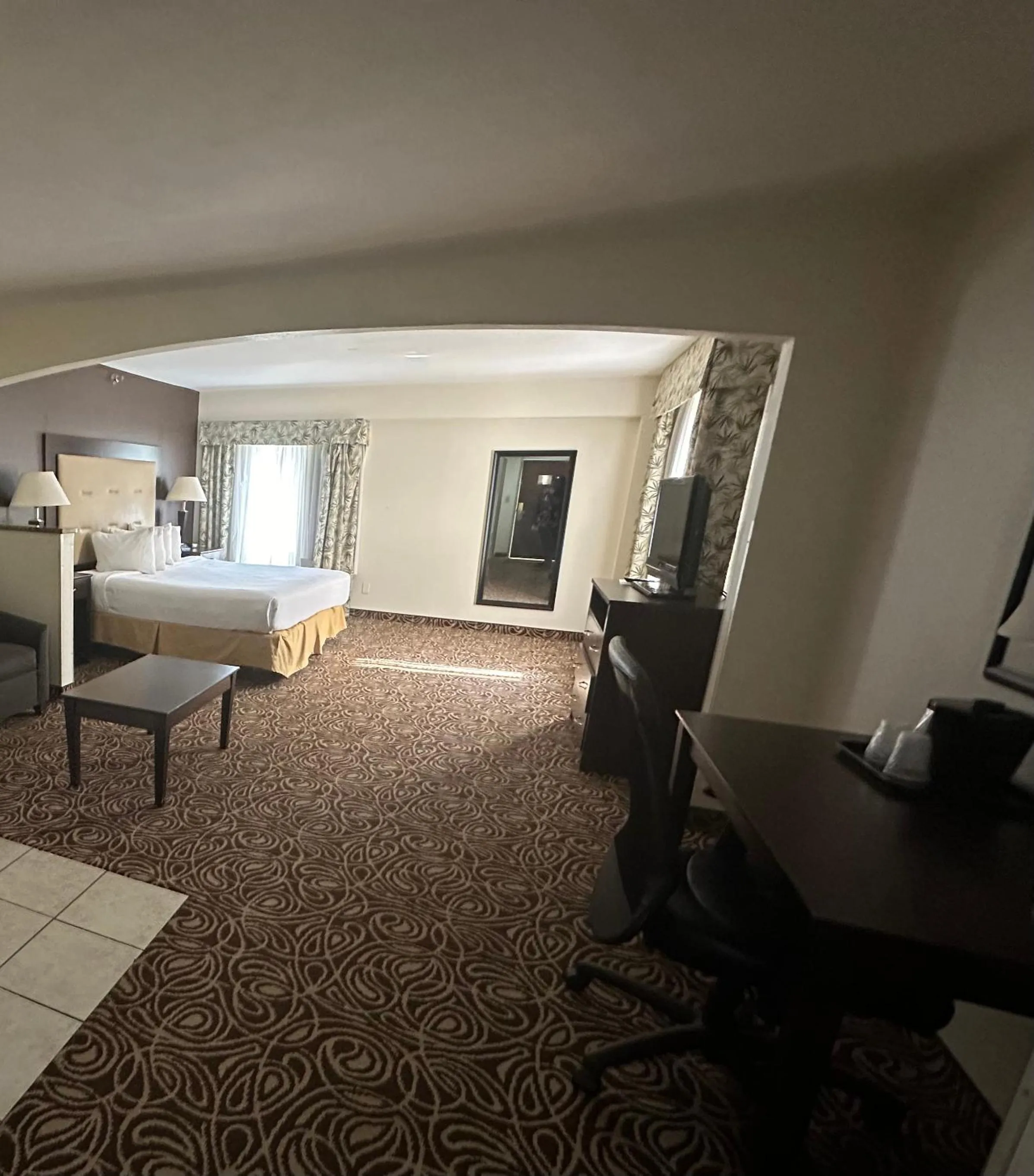 Photo of the whole room, Bed in Country Inn & Suites by Radisson, Murrells Inlet, SC