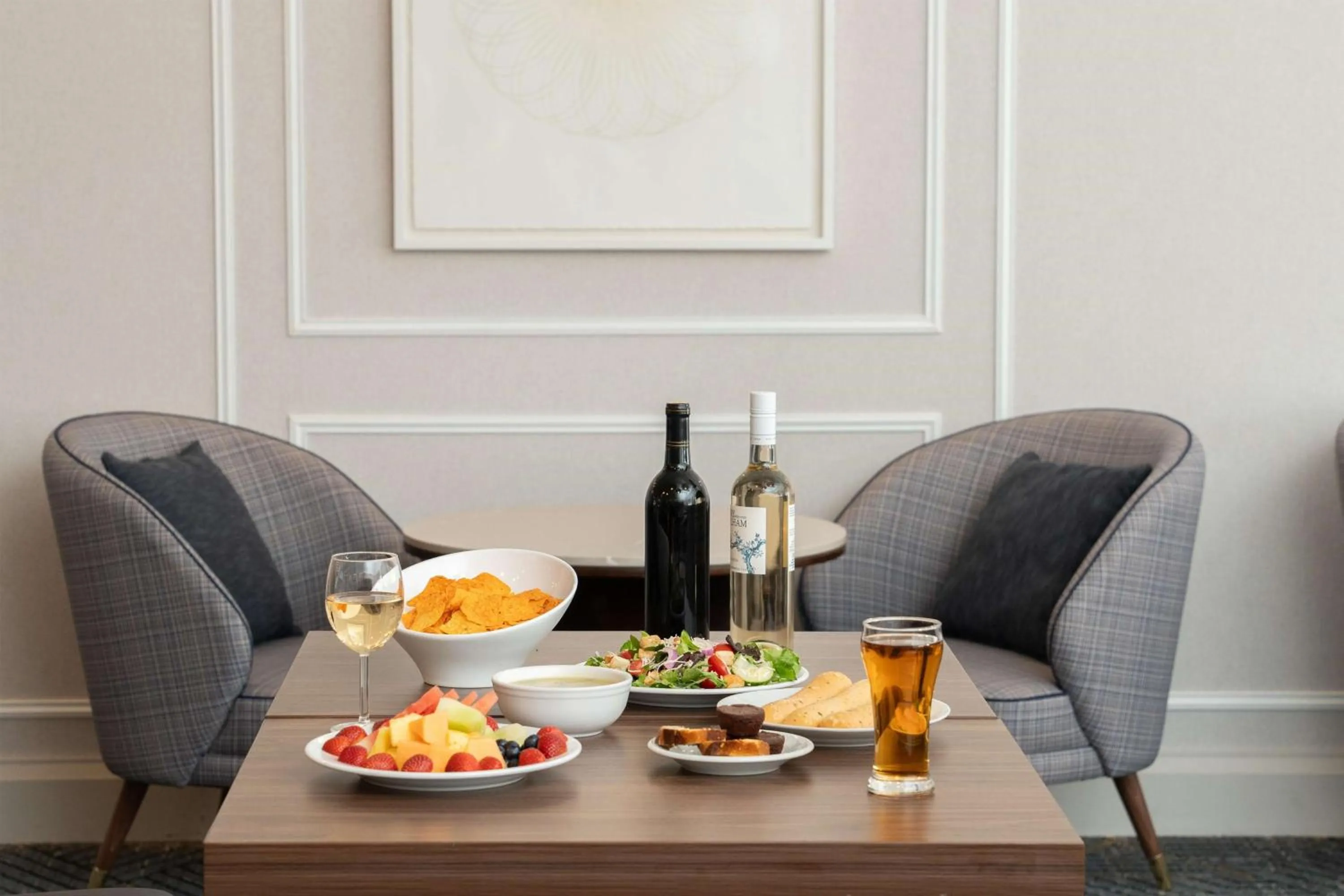 Dining area in Homewood Suites by Hilton Toronto-Markham