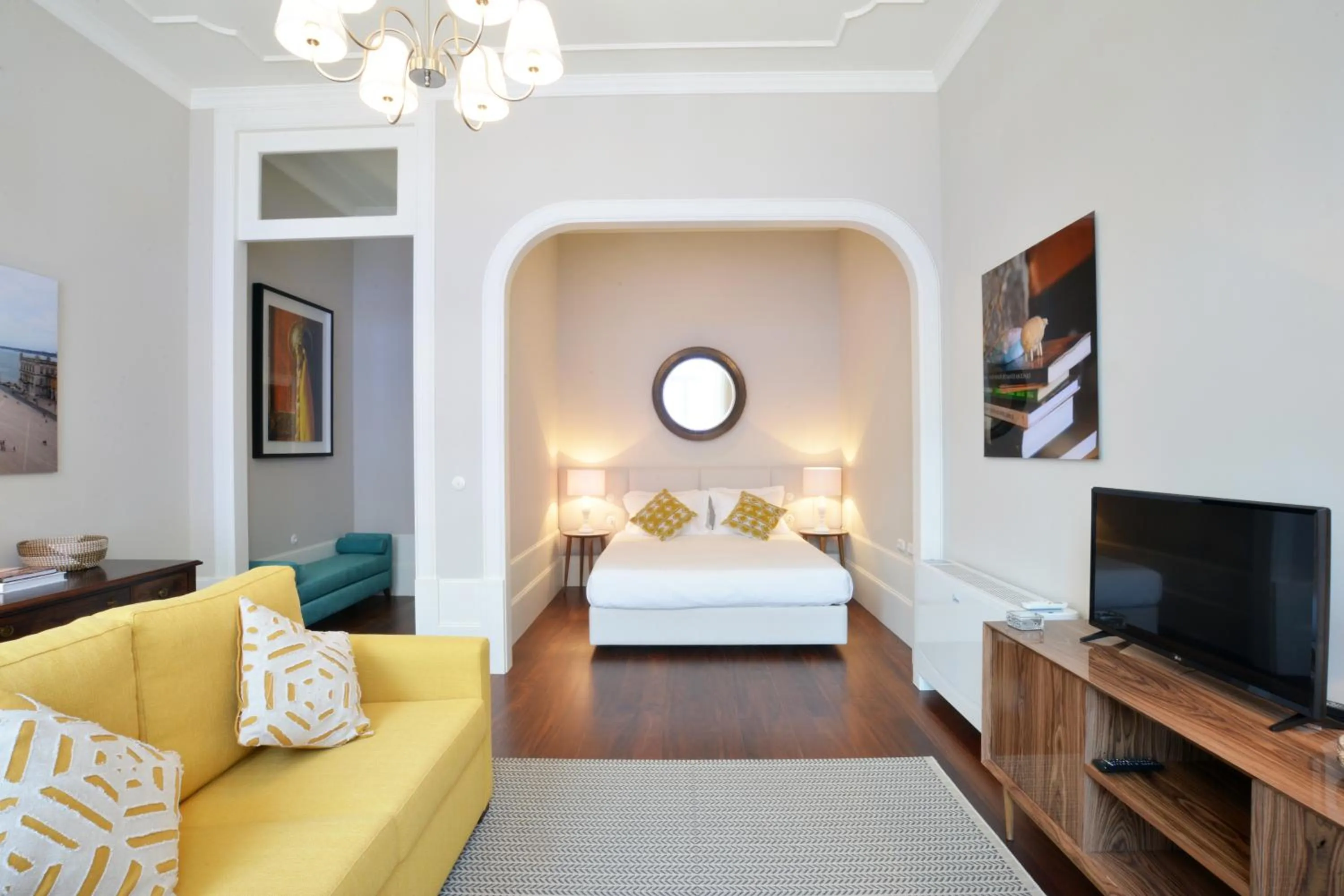 Bed in Oporto Invite Bolhao Historical Market