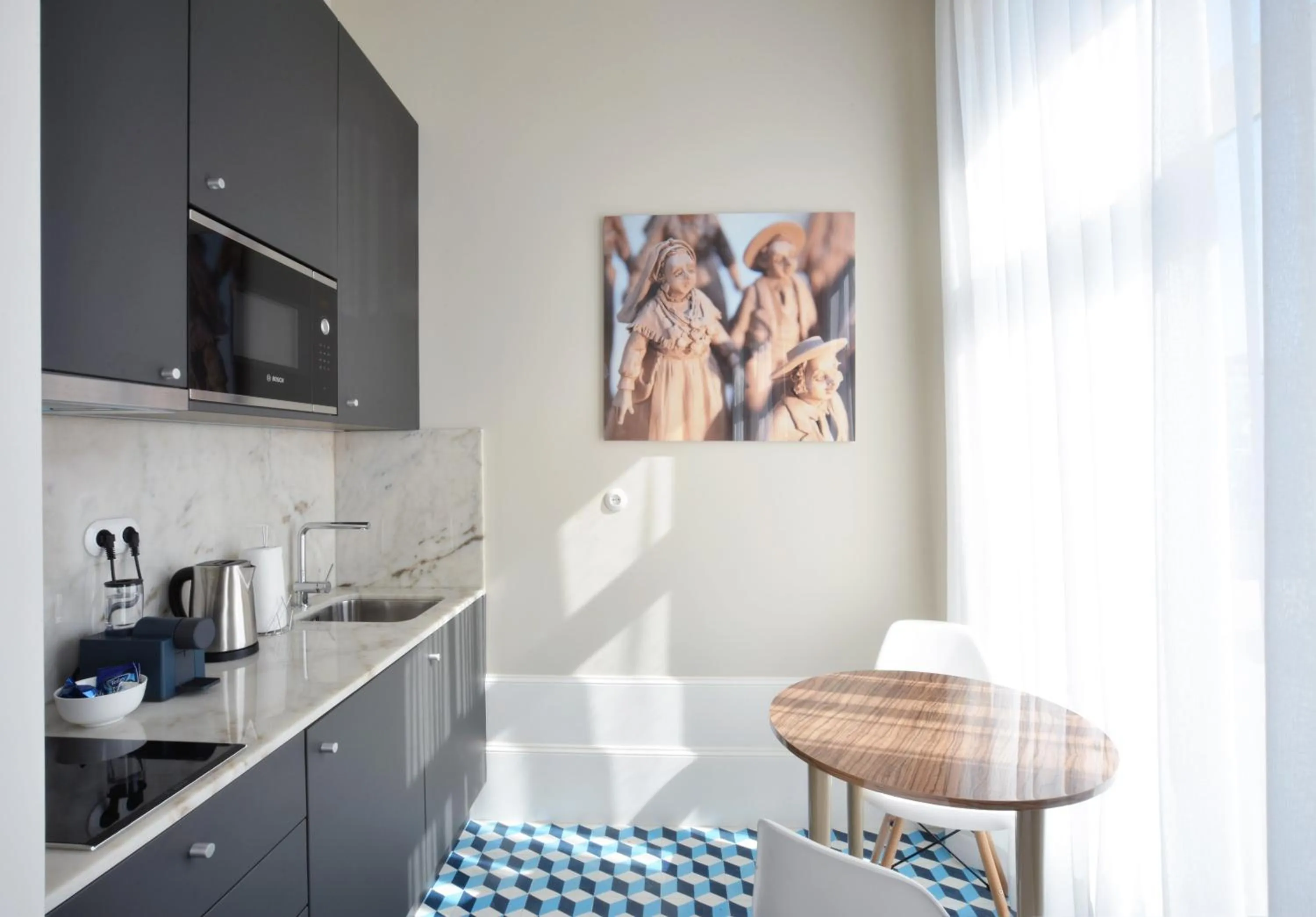 Coffee/tea facilities in Oporto Invite Bolhao Historical Market