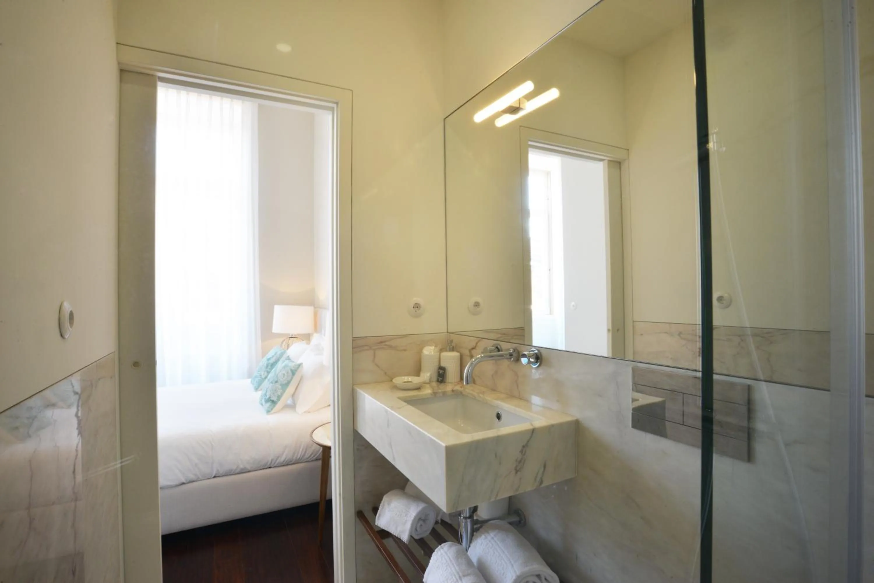 Bed in Oporto Invite Bolhao Historical Market