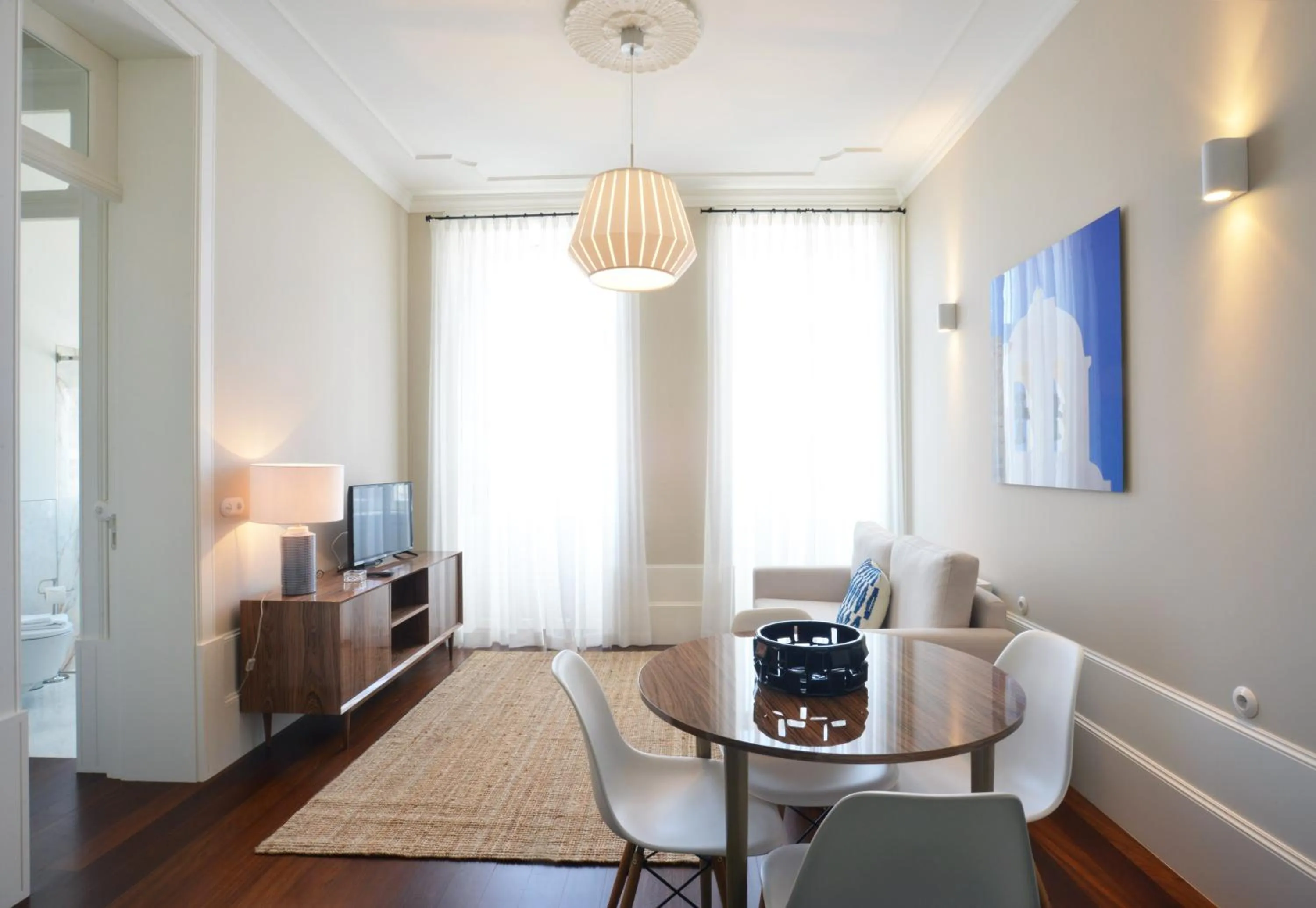 TV and multimedia in Oporto Invite Bolhao Historical Market