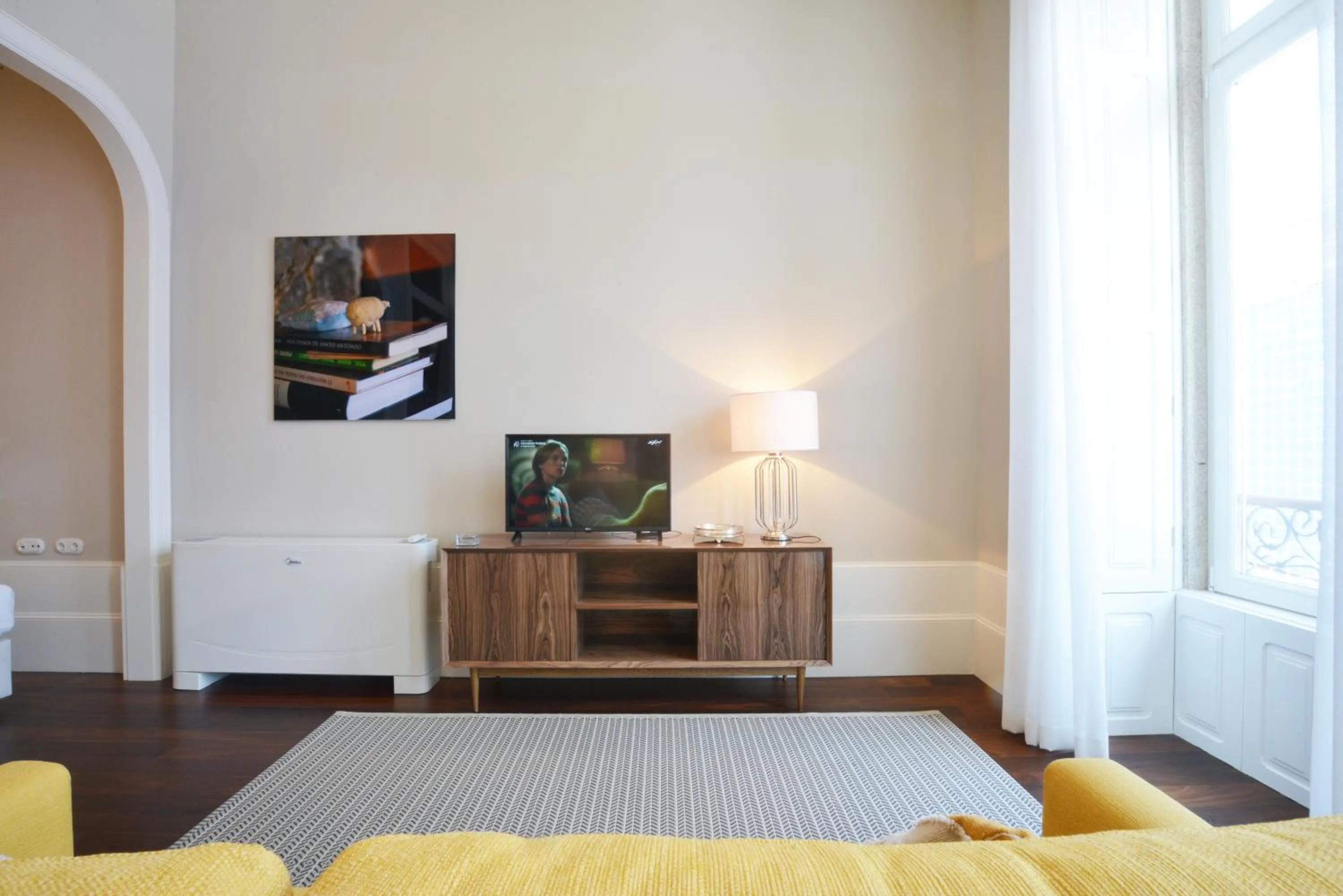 TV and multimedia, Bed in Oporto Invite Bolhao Historical Market