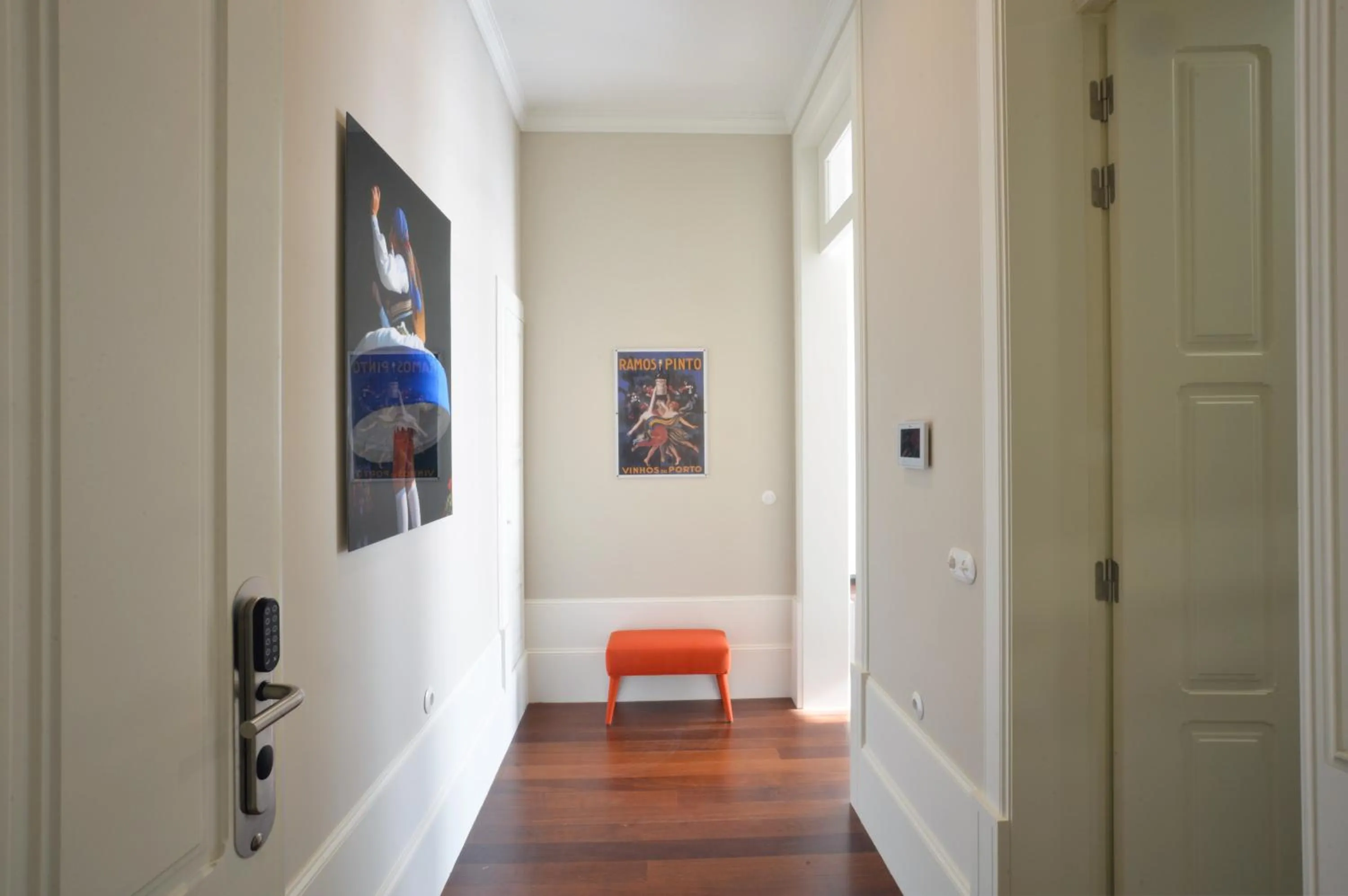 Decorative detail in Oporto Invite Bolhao Historical Market