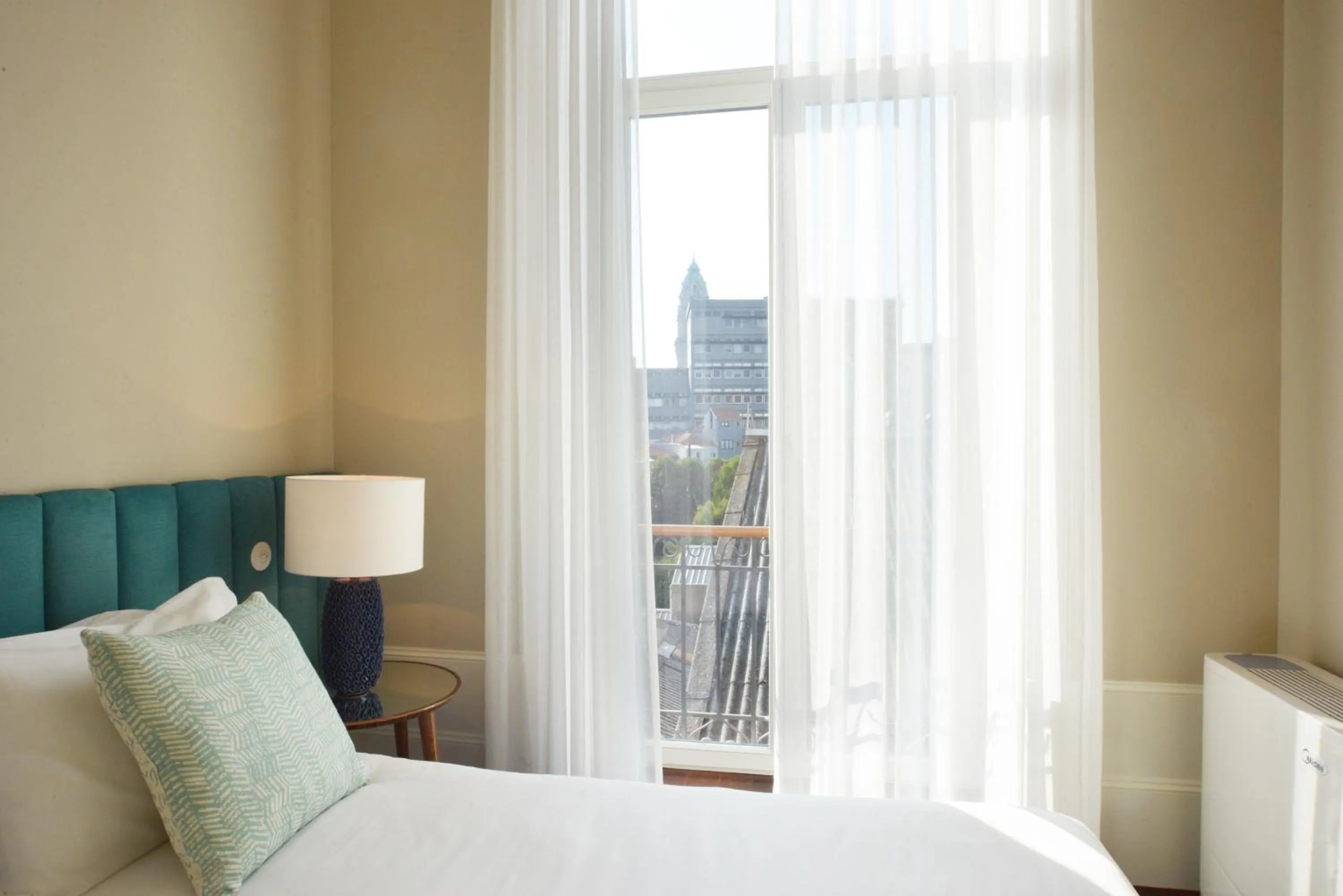 Bed in Oporto Invite Bolhao Historical Market