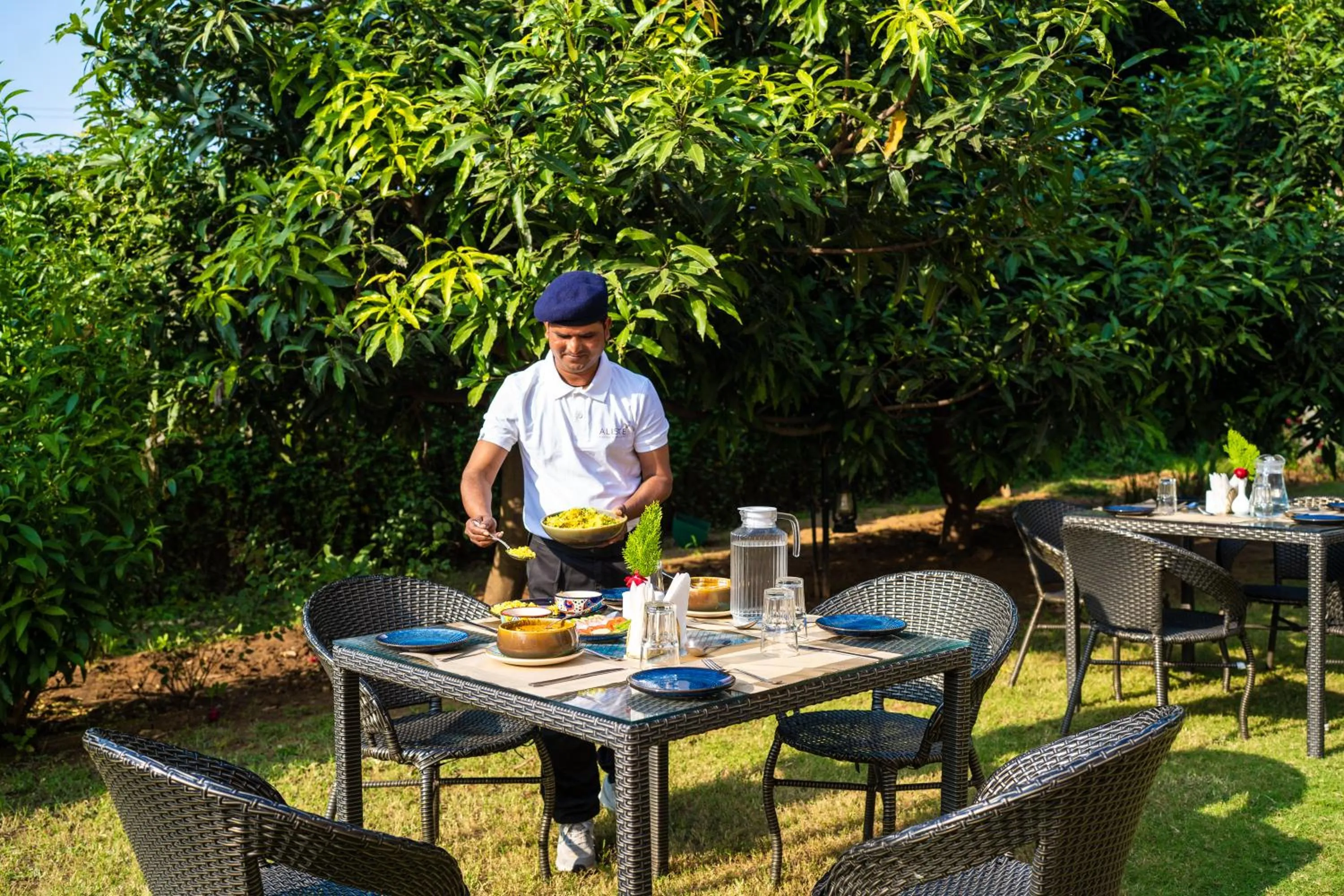 Restaurant/places to eat in Paridhi Niwas, Ranthambore- near Tiger Safari Zones 1-5