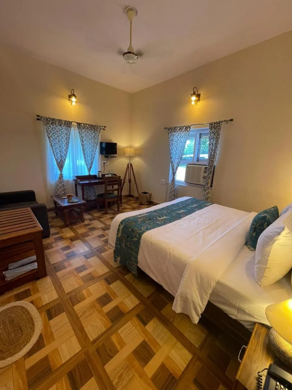 Bed in Paridhi Niwas, Ranthambore- near Tiger Safari Zones 1-5