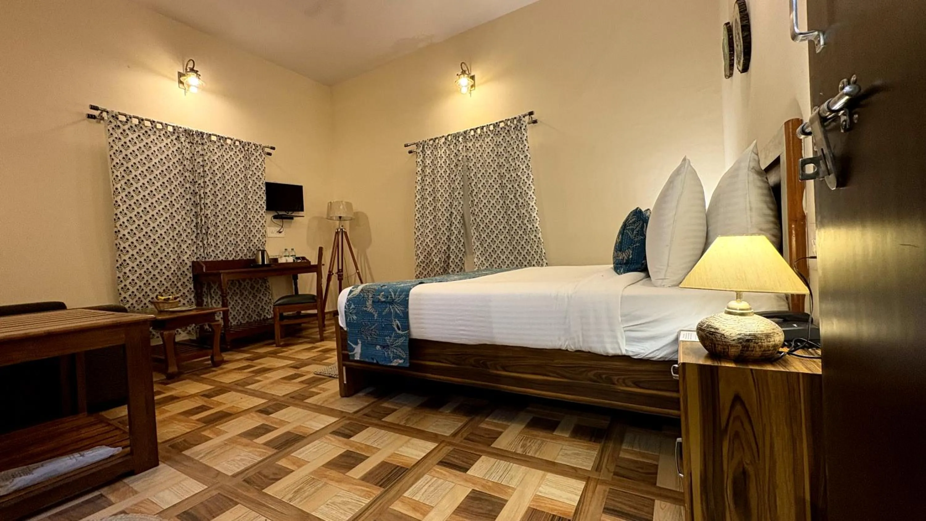 TV and multimedia, Bed in Paridhi Niwas, Ranthambore- near Tiger Safari Zones 1-5