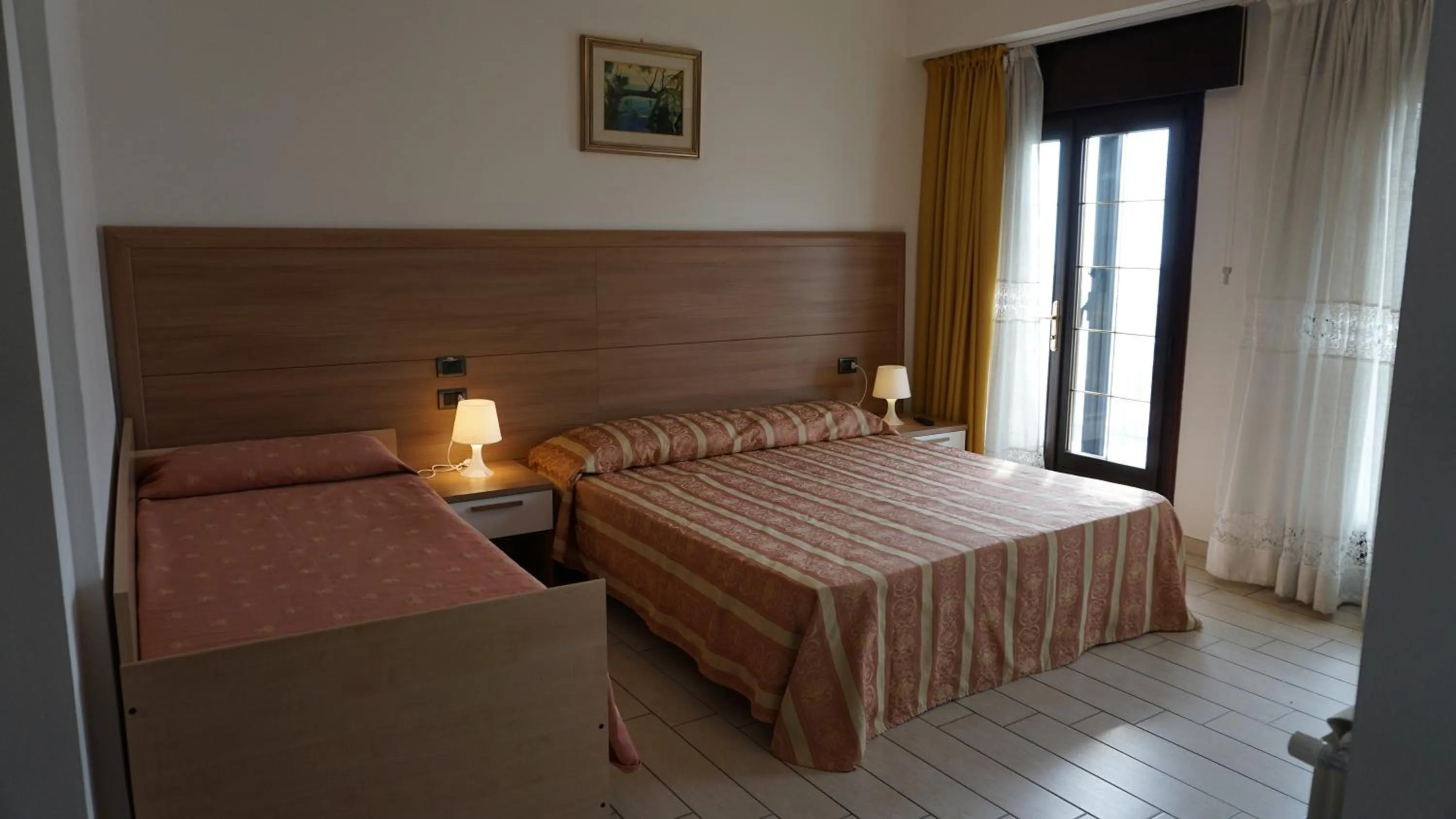 Bed in Hotel Ideal Sottomarina