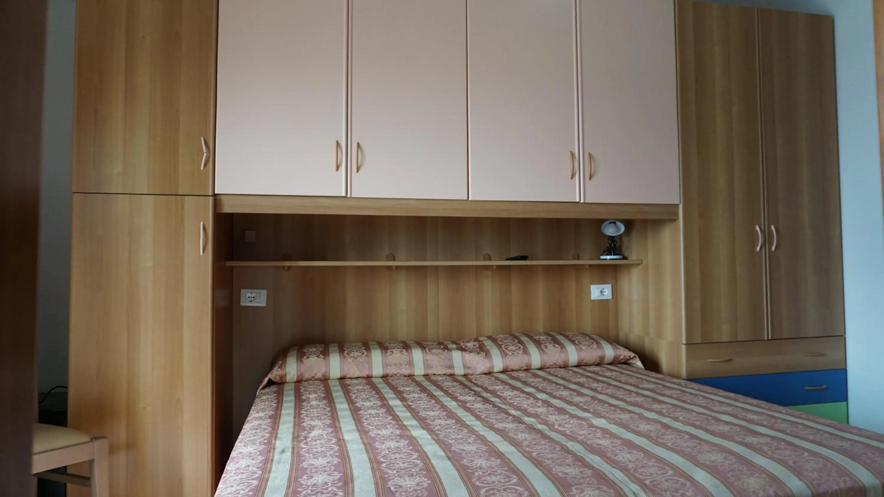 Bed in Hotel Ideal Sottomarina