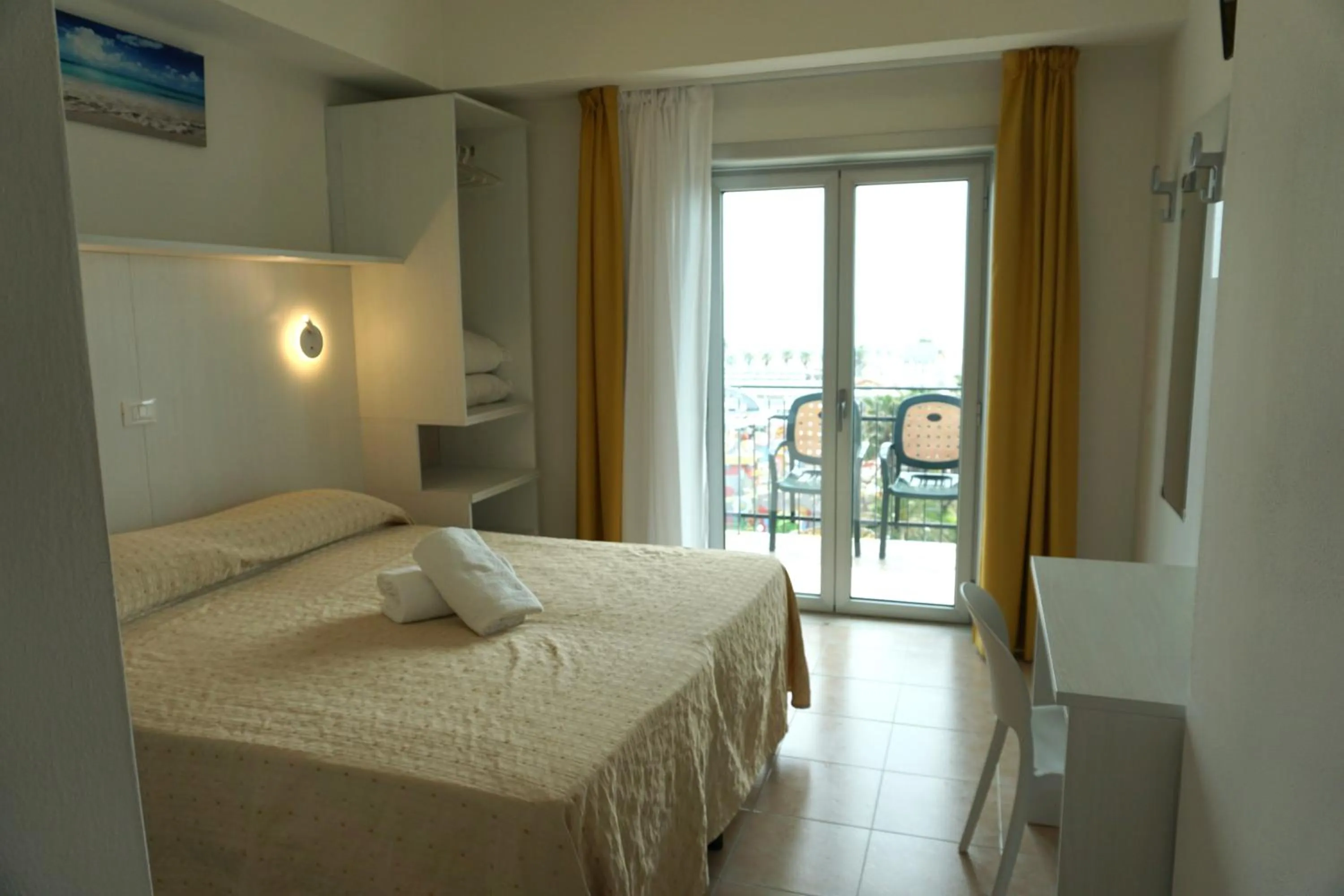 Bed in Hotel Ideal Sottomarina