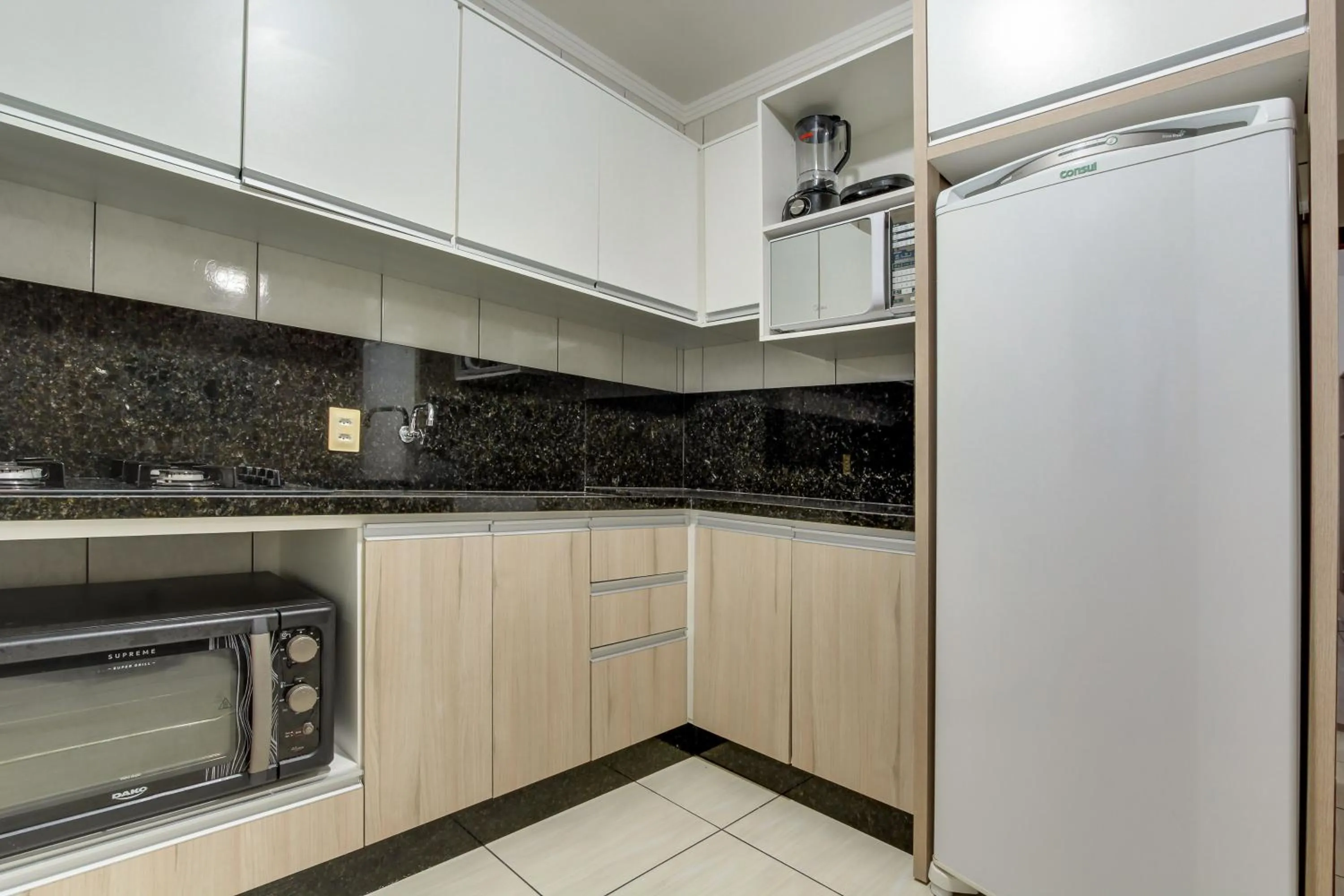 Kitchen or kitchenette in Flat Gean Guilherme - Canasvieiras
