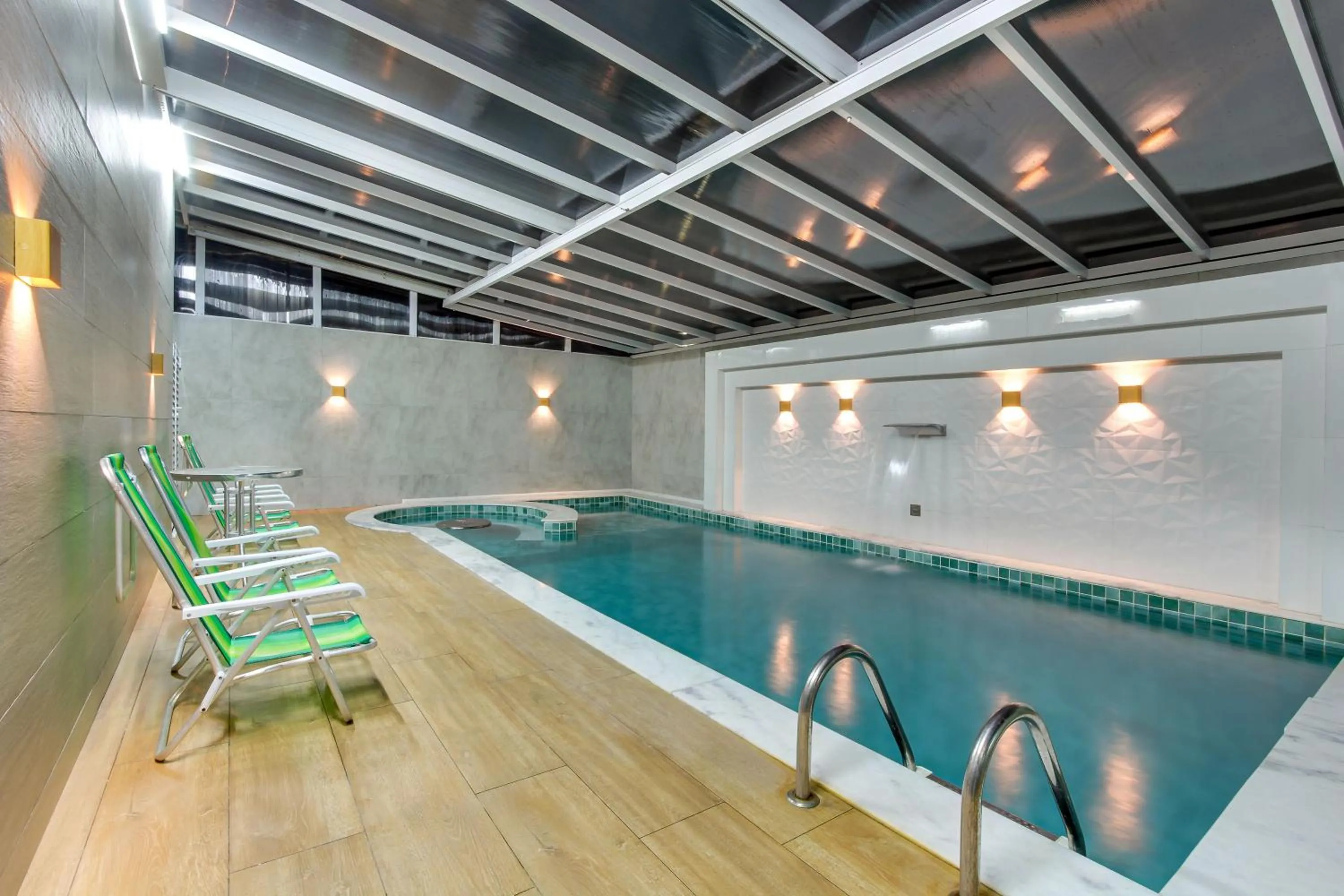 Swimming pool in Flat Gean Guilherme - Canasvieiras