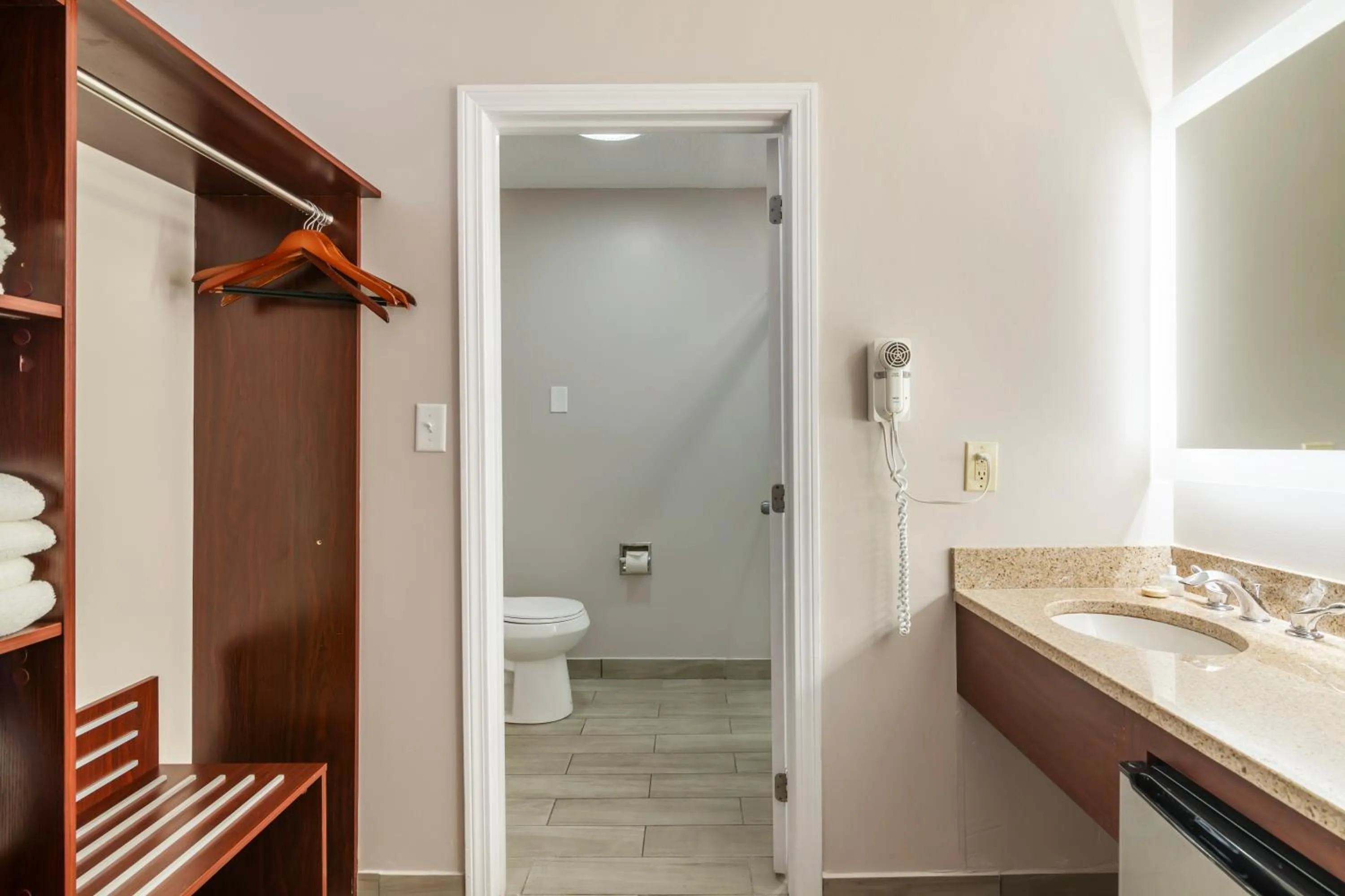 Bathroom in Ogunquit River Inn & Suites