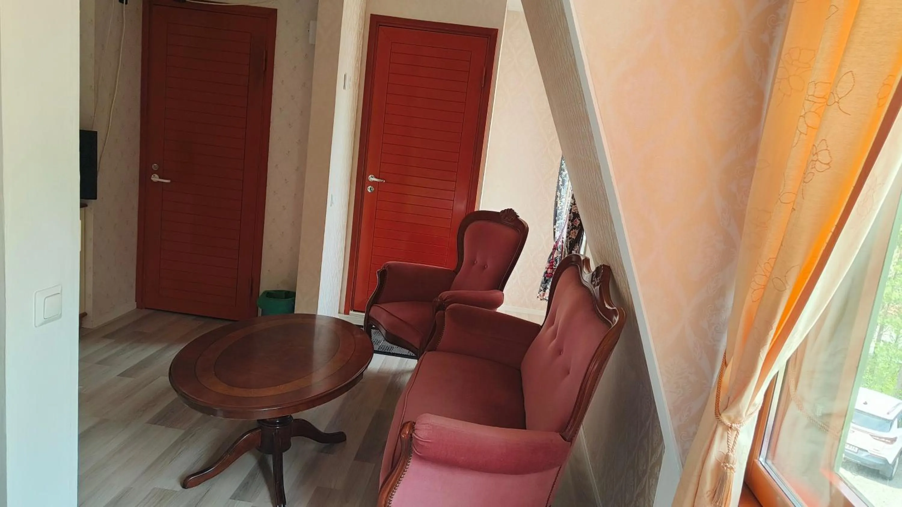 Seating area in Mäntyluodon Hotelli