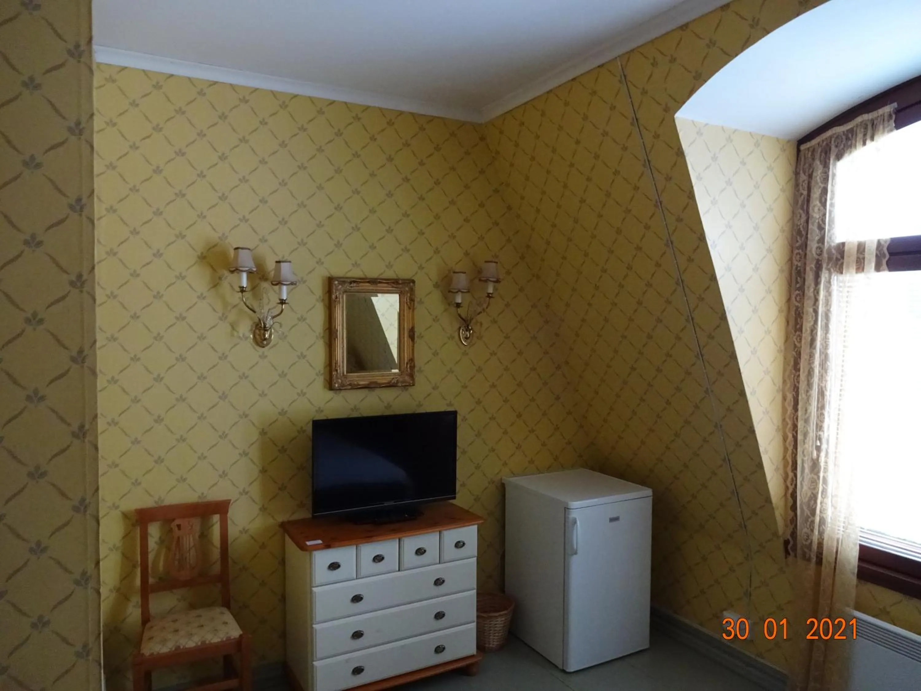 Photo of the whole room in Mäntyluodon Hotelli