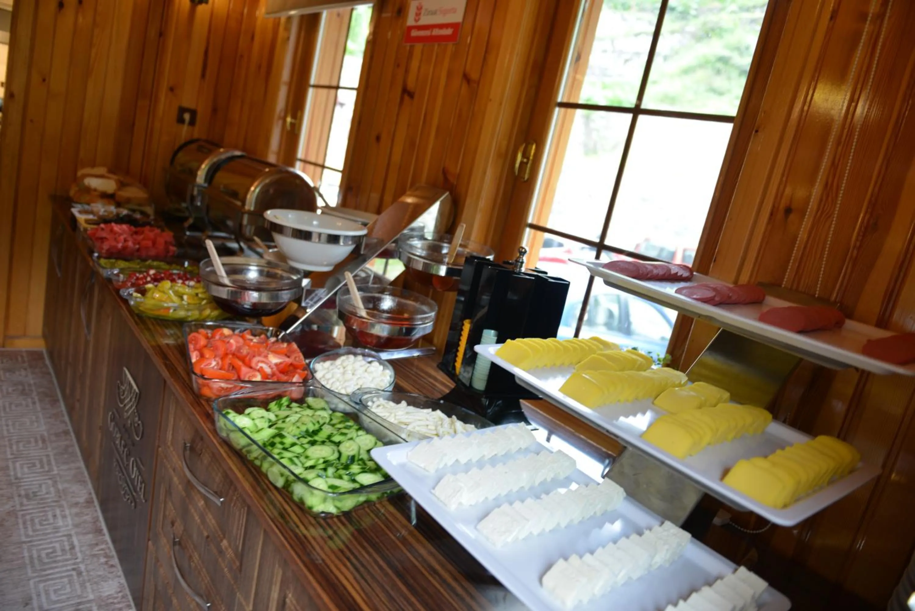 Breakfast in Goblec Hotel & Bungalow