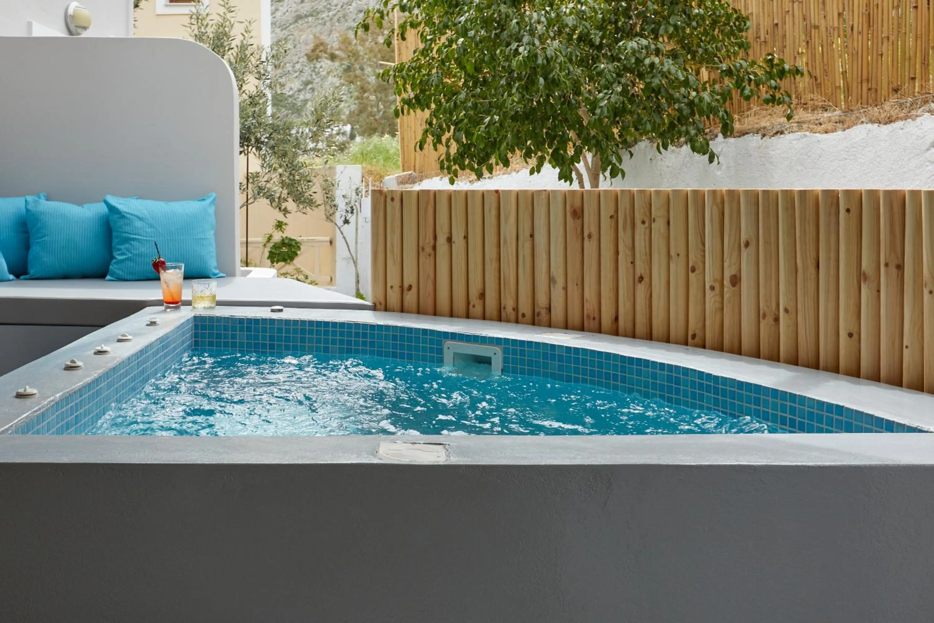 Hot Tub in Blue Sea Hotel