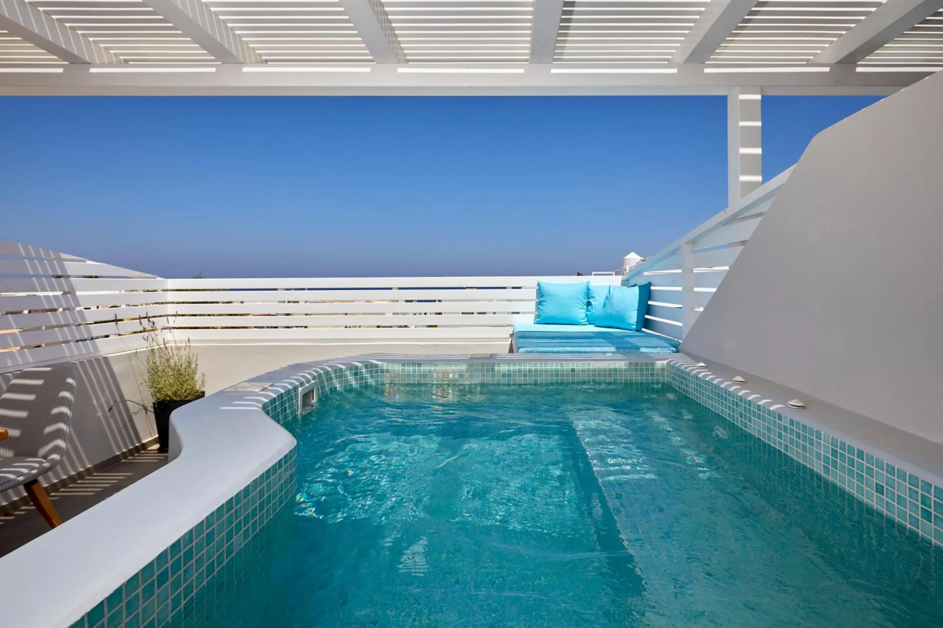 Hot Tub in Blue Sea Hotel