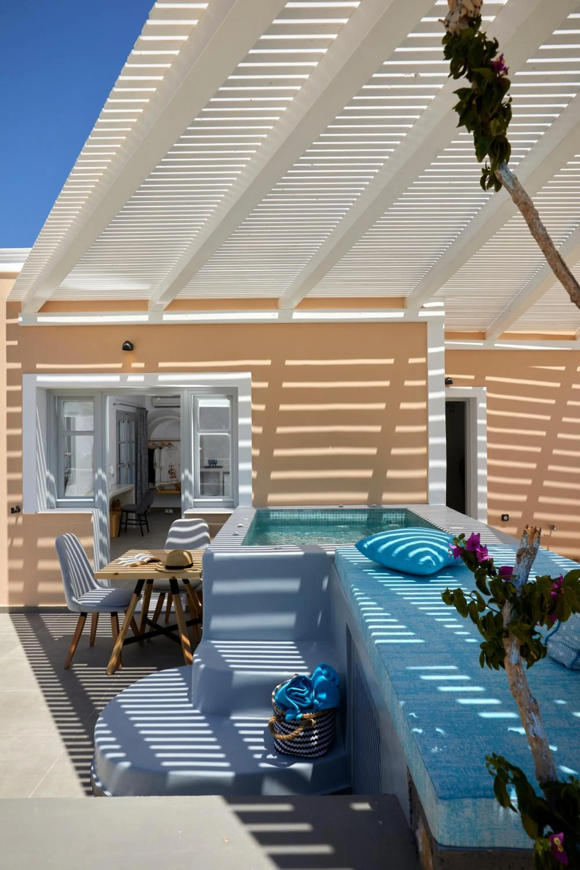 Hot Tub in Blue Sea Hotel