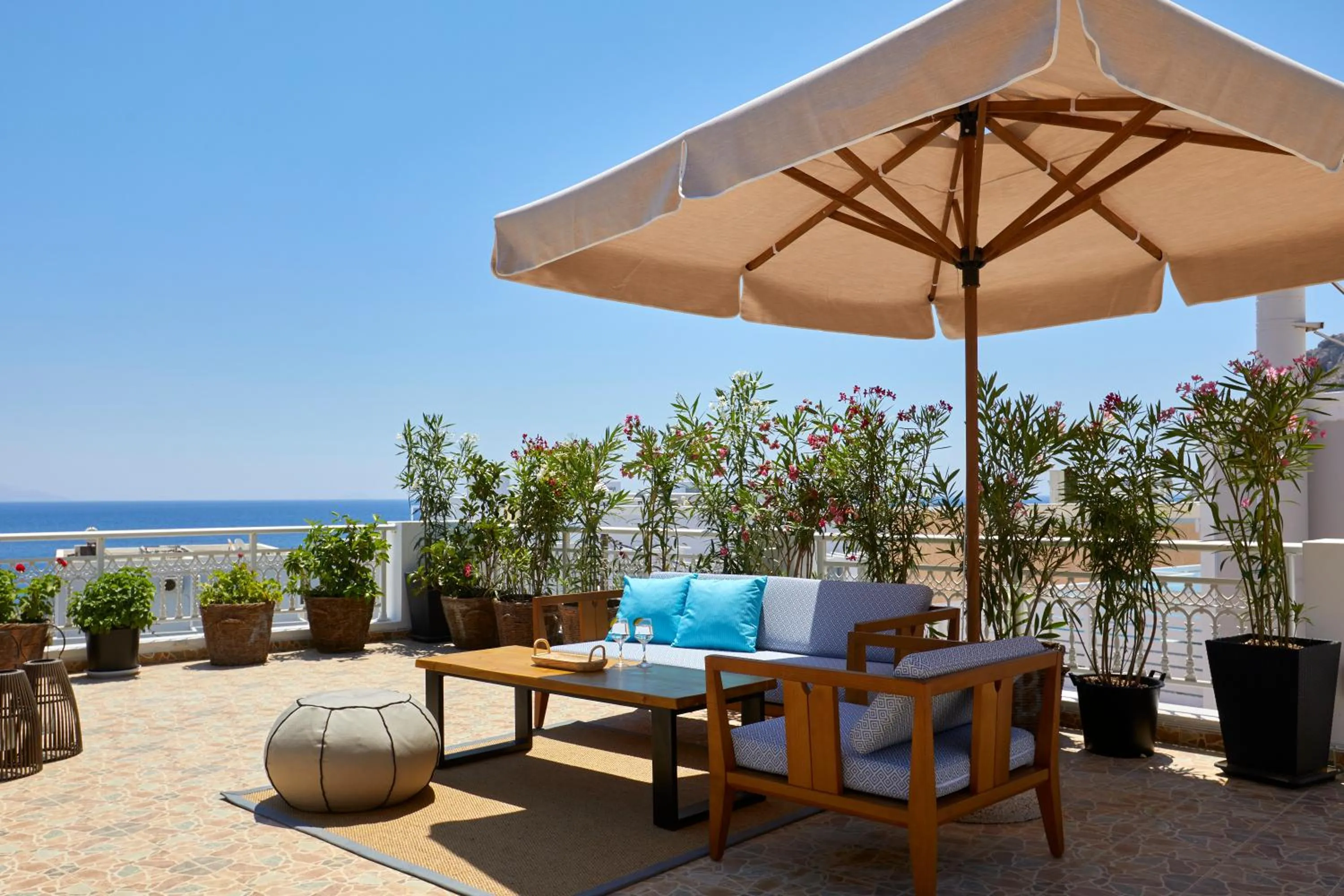 Patio in Blue Sea Hotel