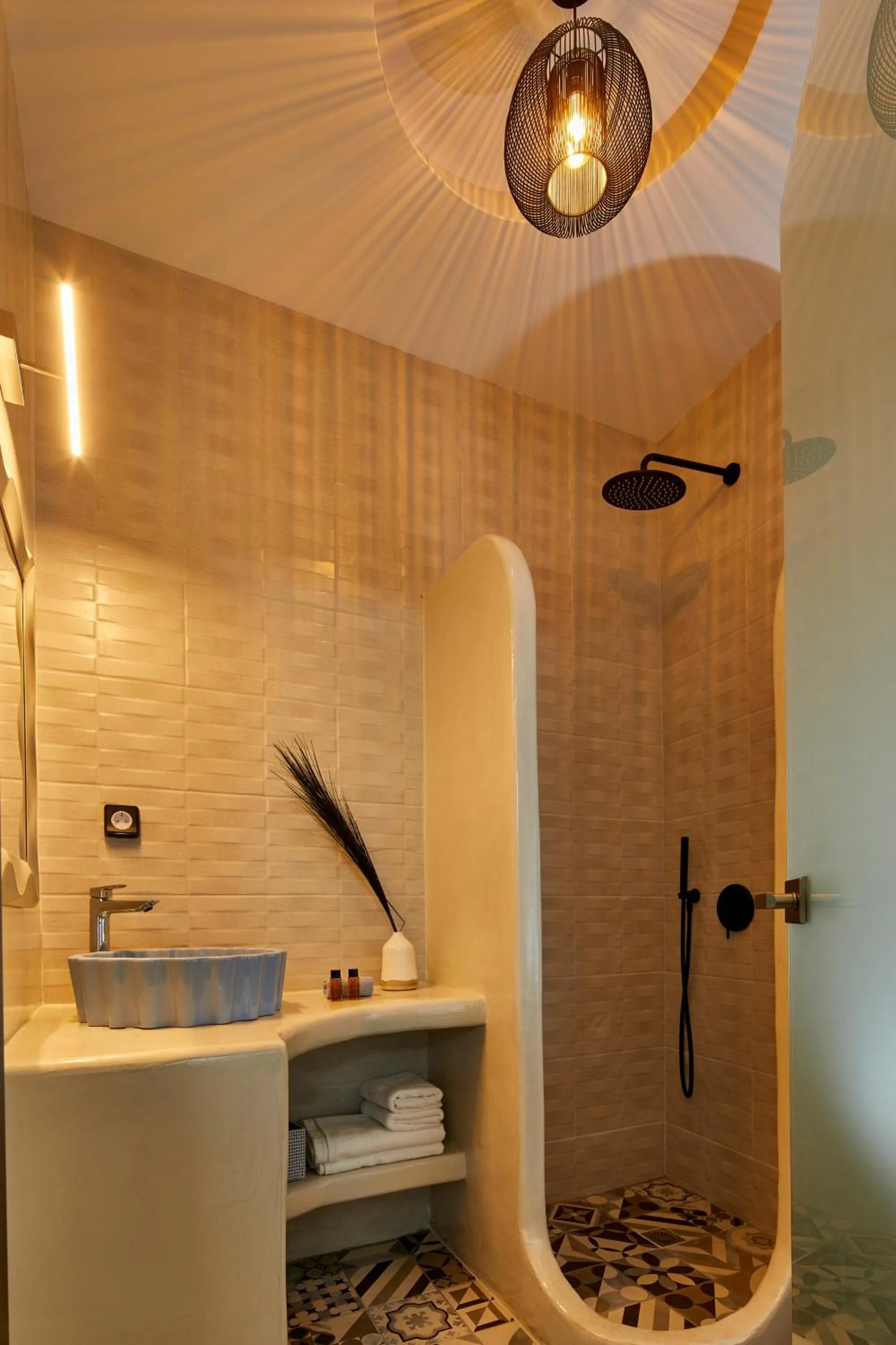 Shower in Blue Sea Hotel