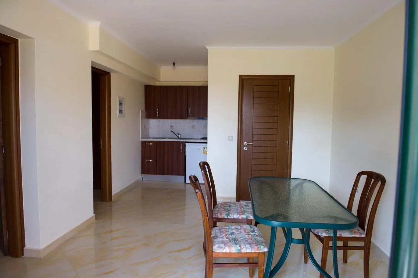 Kitchen or kitchenette in Calypso Luxury Studios