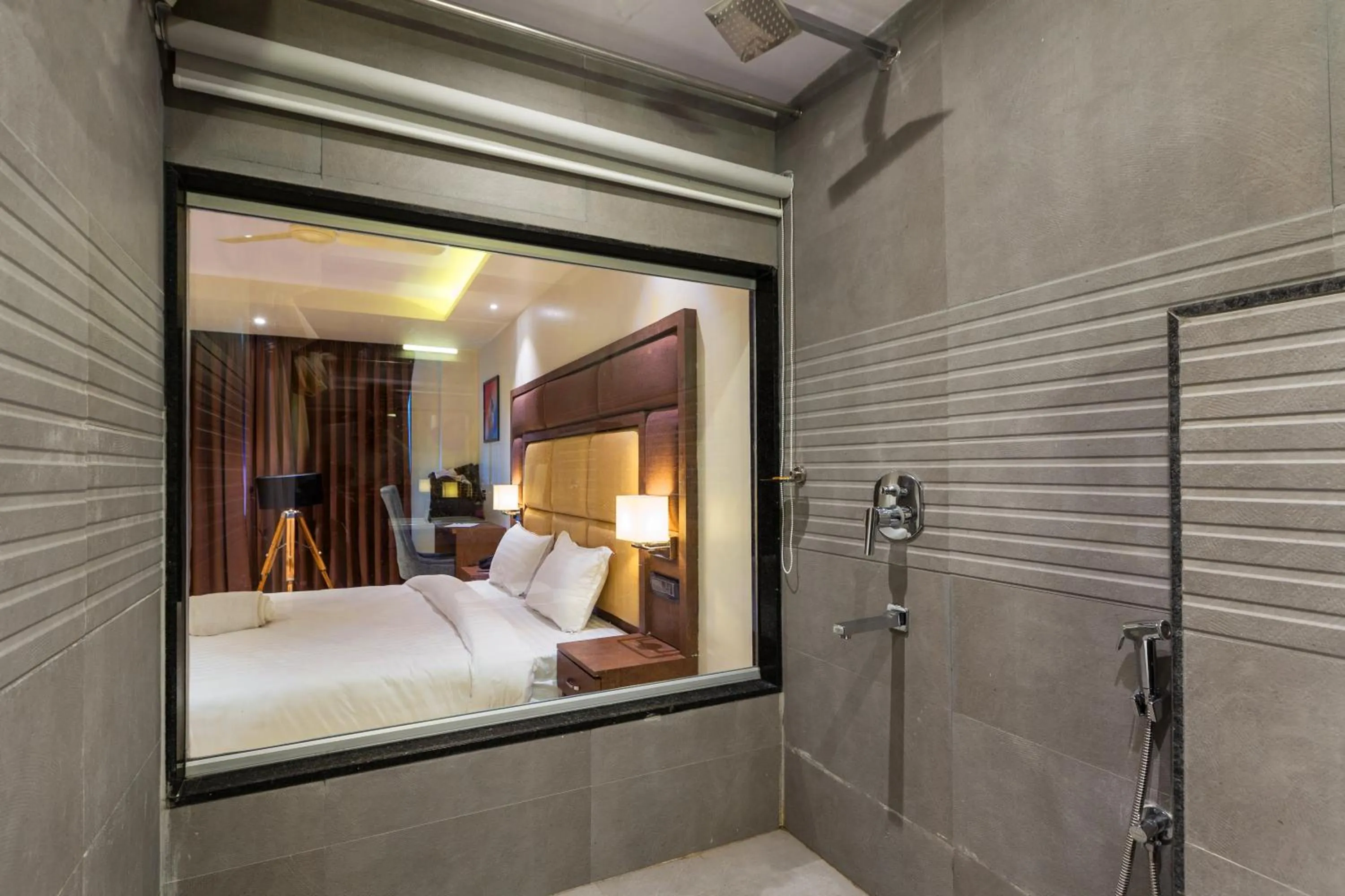 Bathroom, Bed in Aura One Hotel