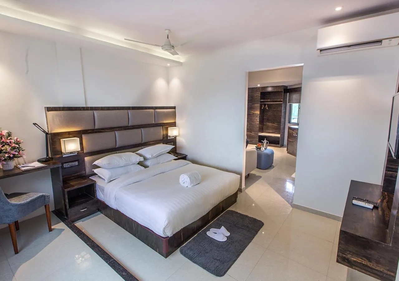 Bedroom, Bed in Aura One Hotel