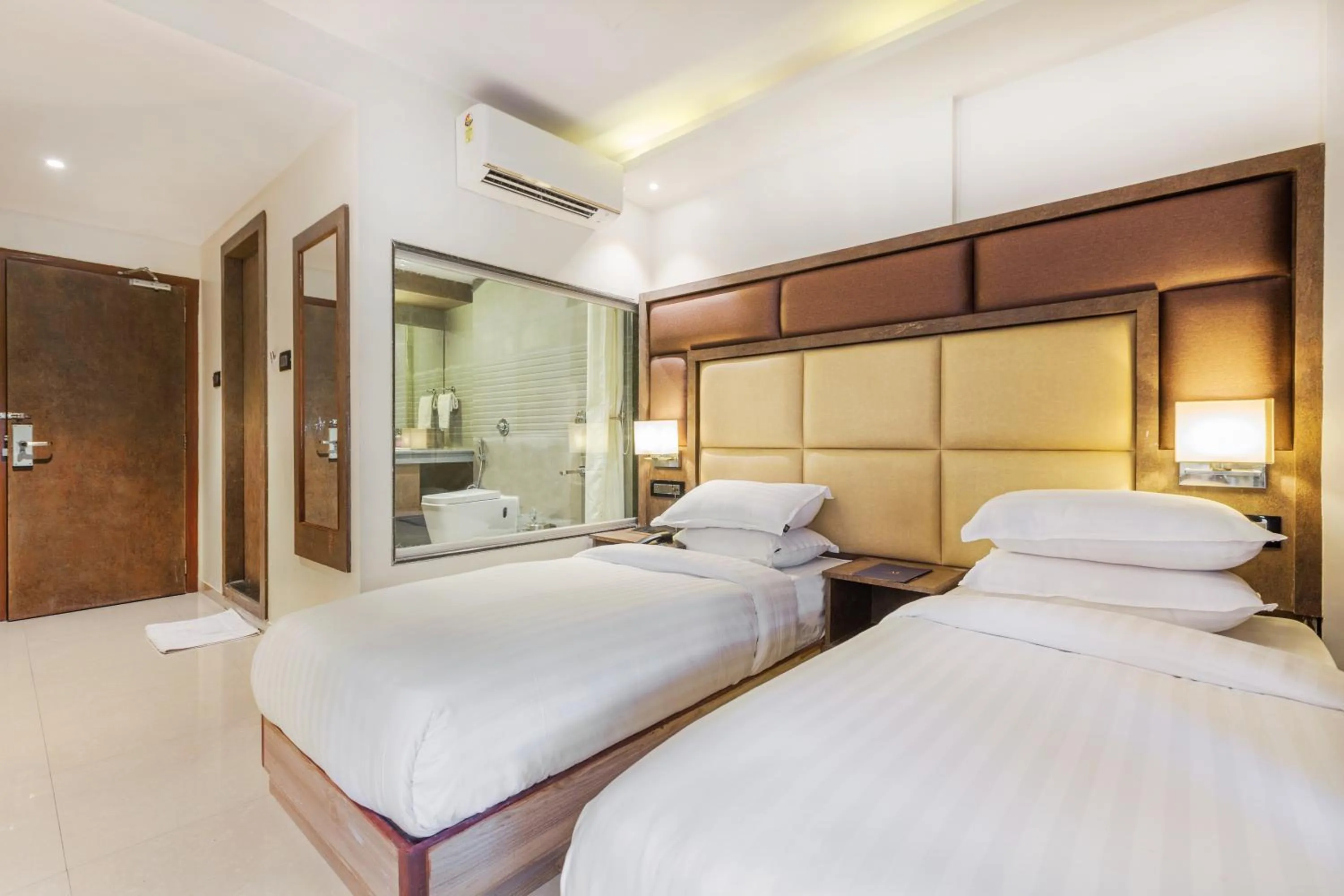 Bedroom, Bed in Aura One Hotel