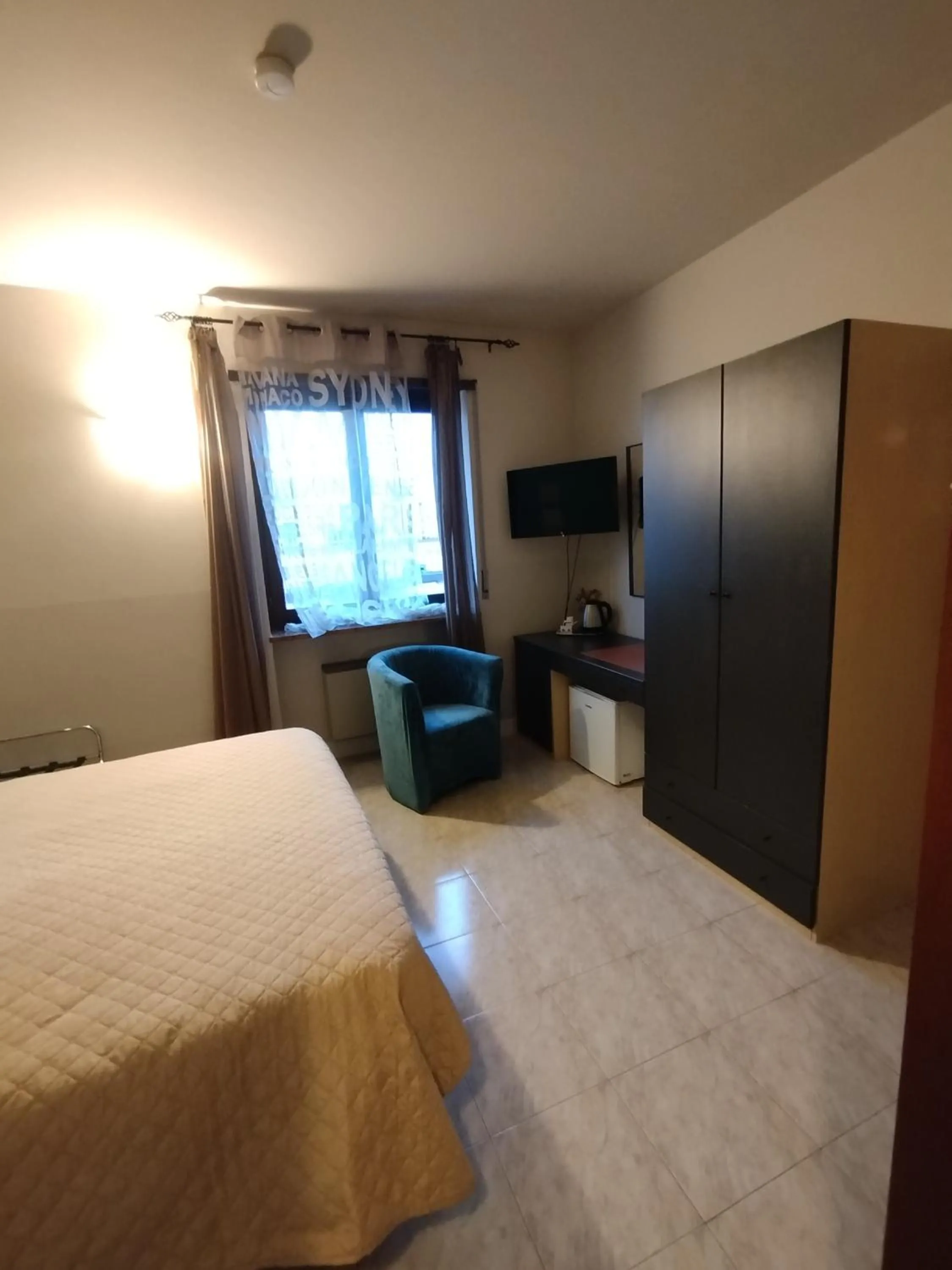 Bed in Hotel Milano San Giovanni Lupatoto