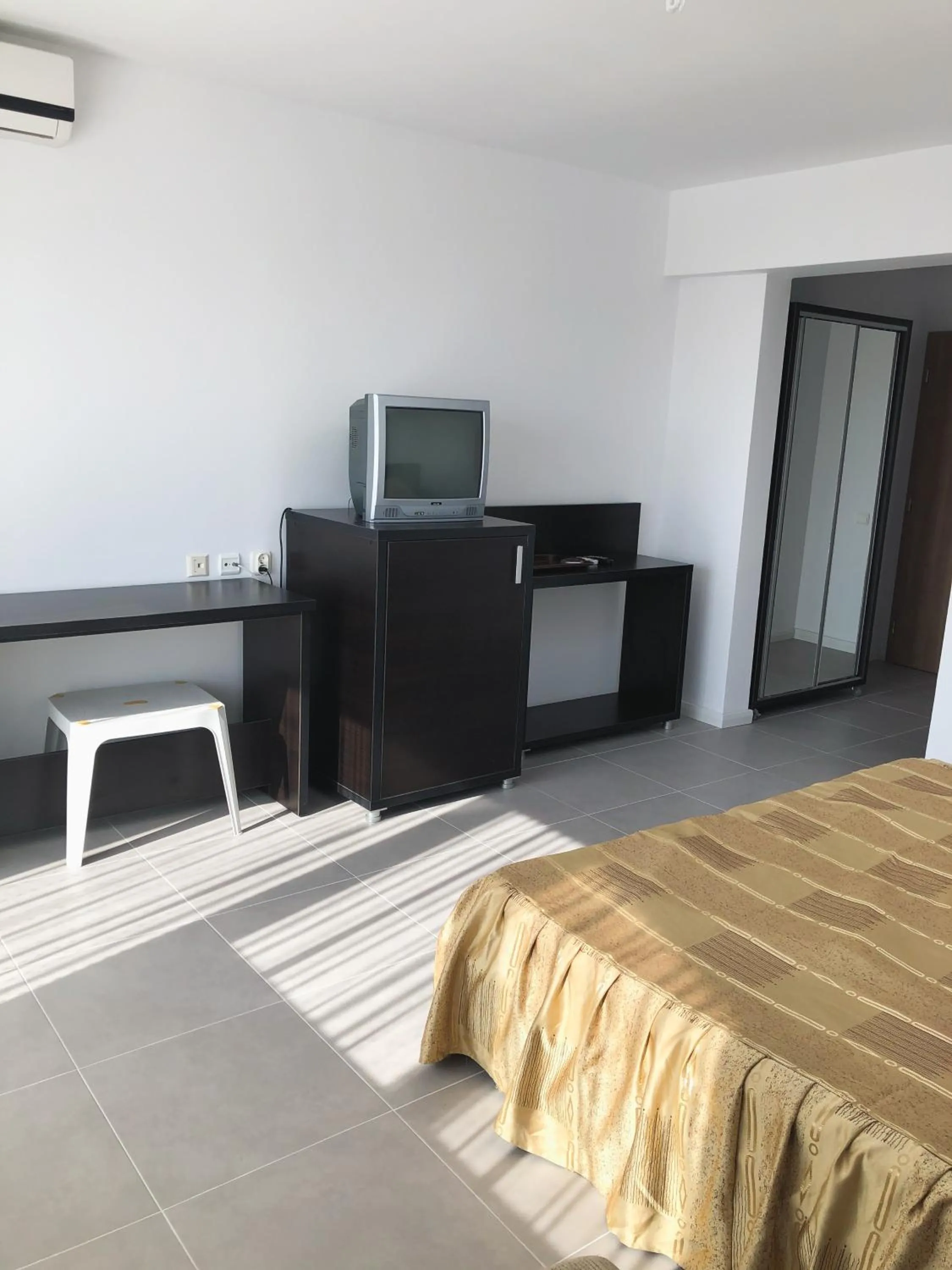 TV and multimedia, Bed in Villa Anastasia