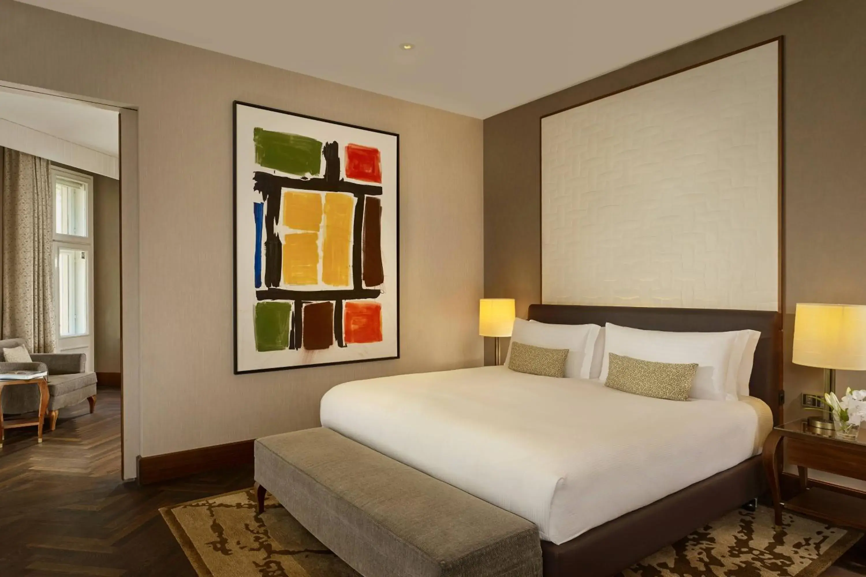 Premium Executive Suite with Club Lounge Access in The Ritz-Carlton, Vienna Premium Executive Suite with Club Lounge Access in The Ritz-Carlton, Vienna