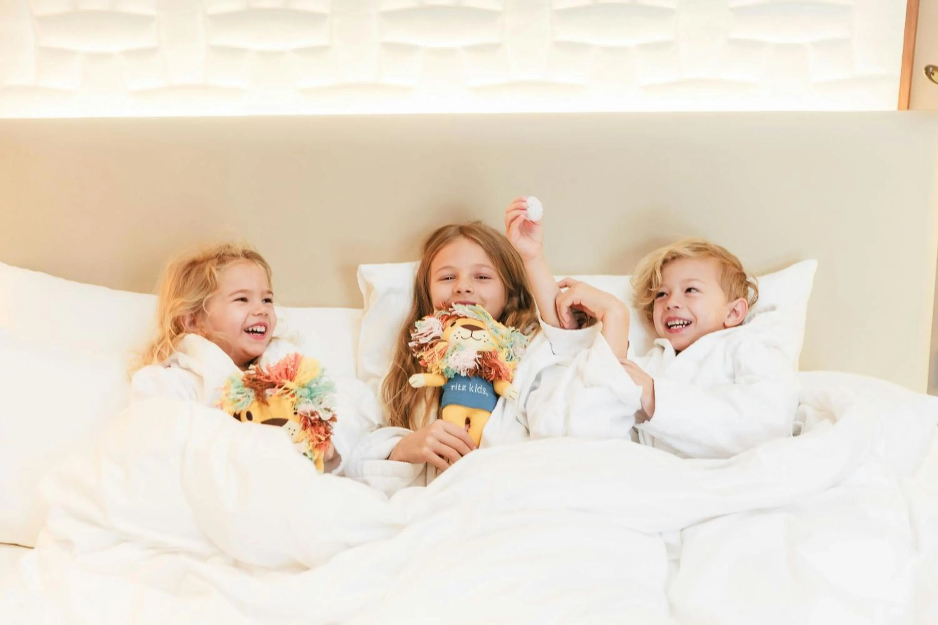 Photo of the whole room, Bed in The Ritz-Carlton, Vienna