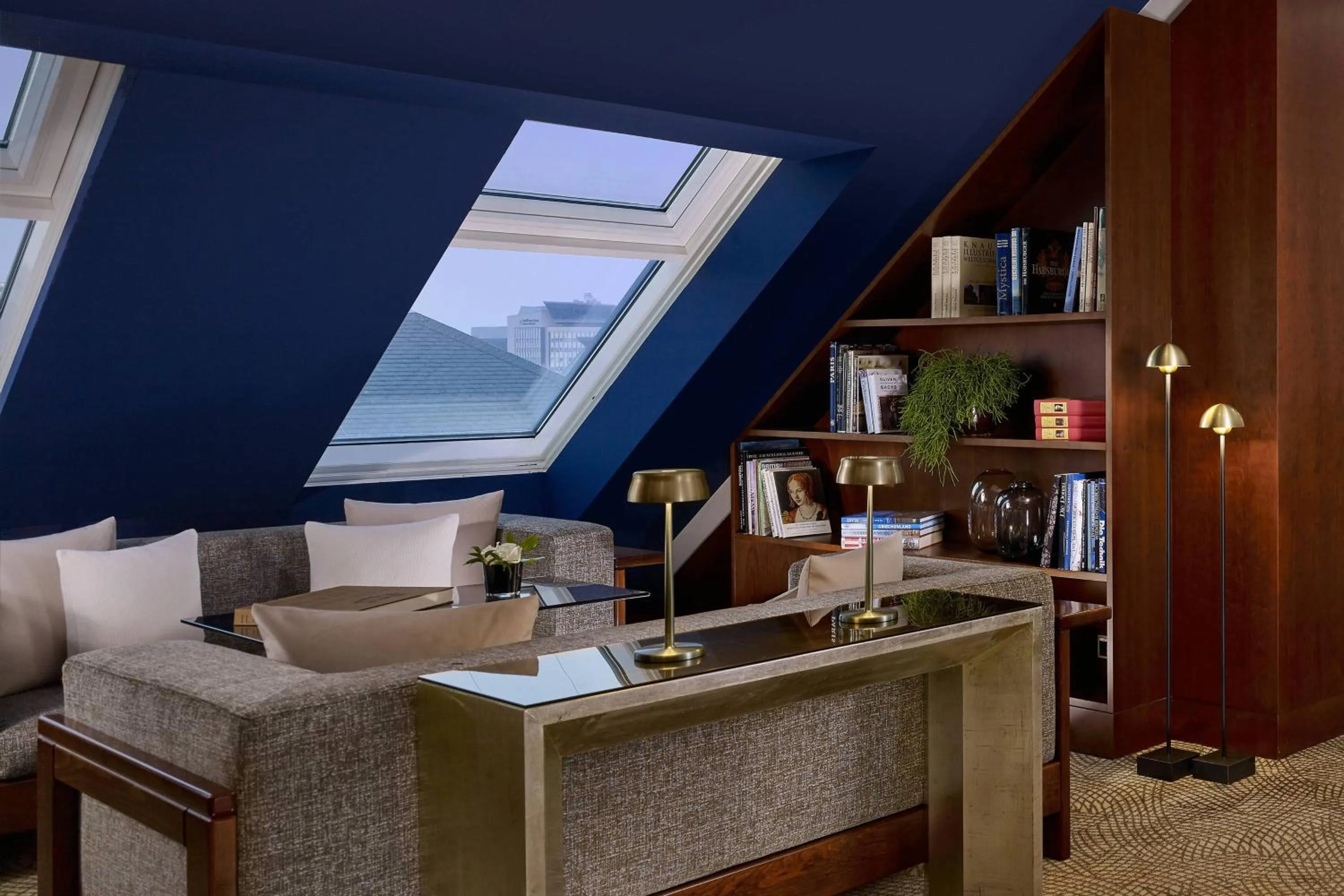 Lounge or bar in The Ritz-Carlton, Vienna