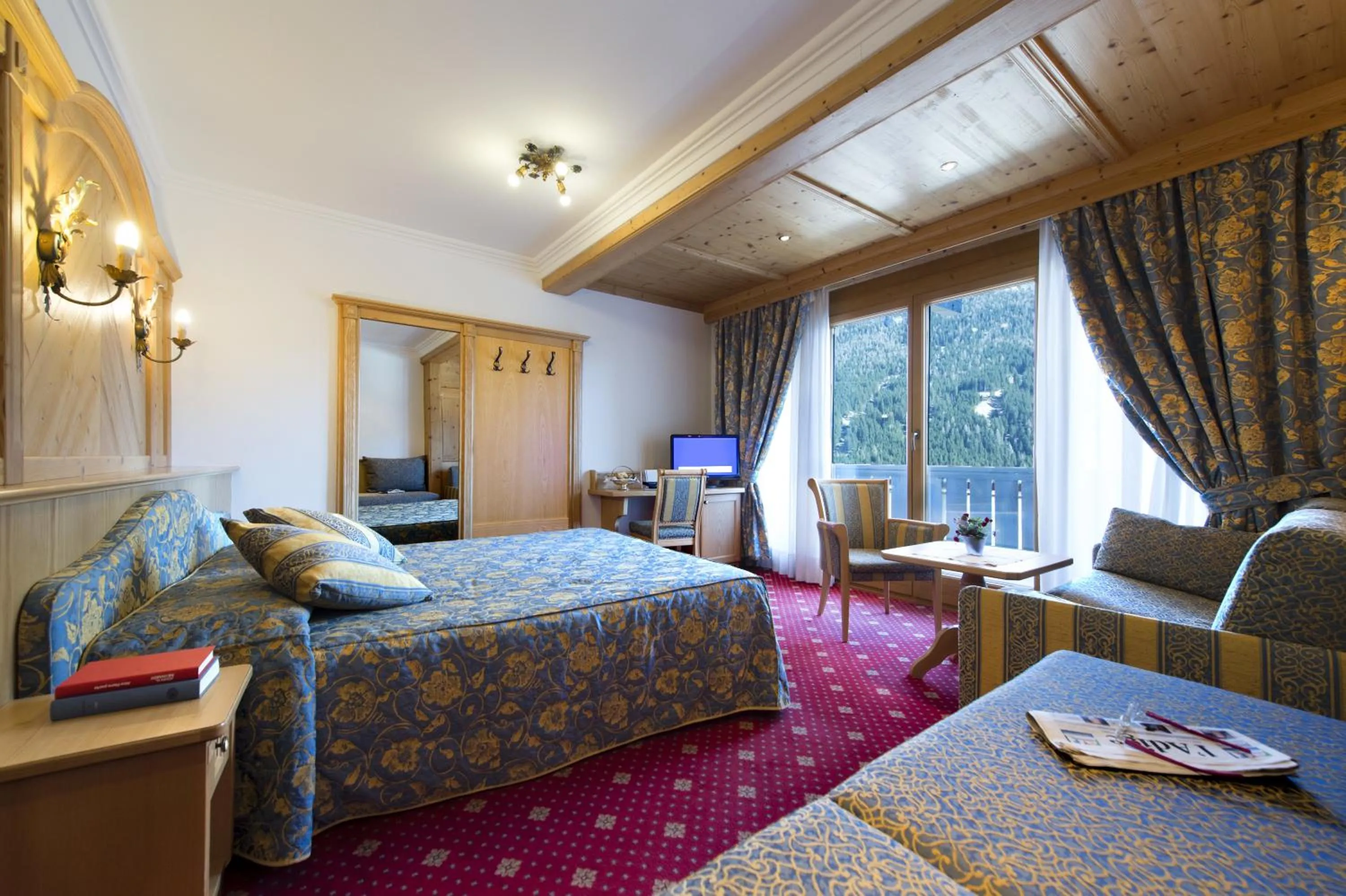 Photo of the whole room, Bed in Alpen Hotel Corona