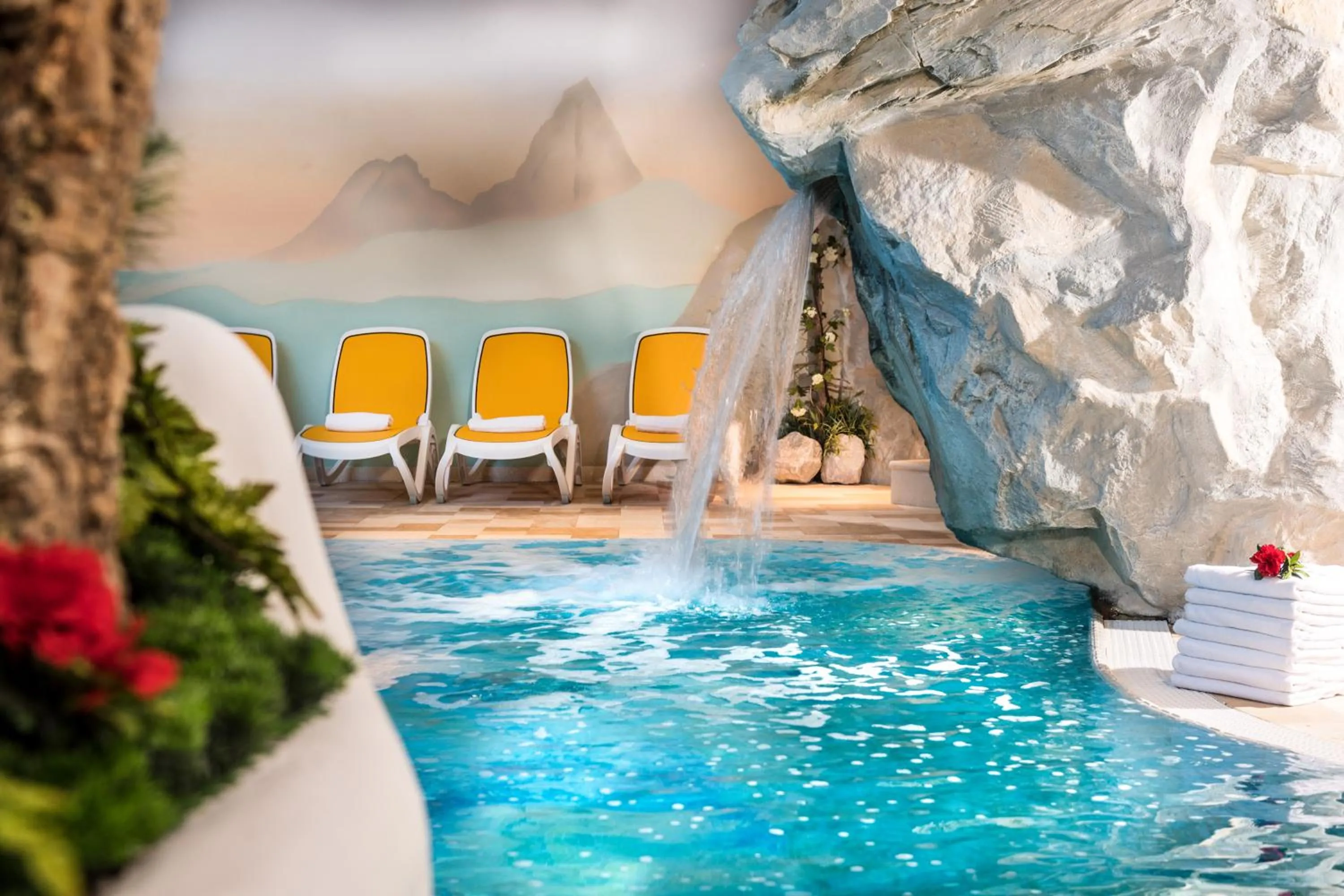 Swimming pool in Alpen Hotel Corona