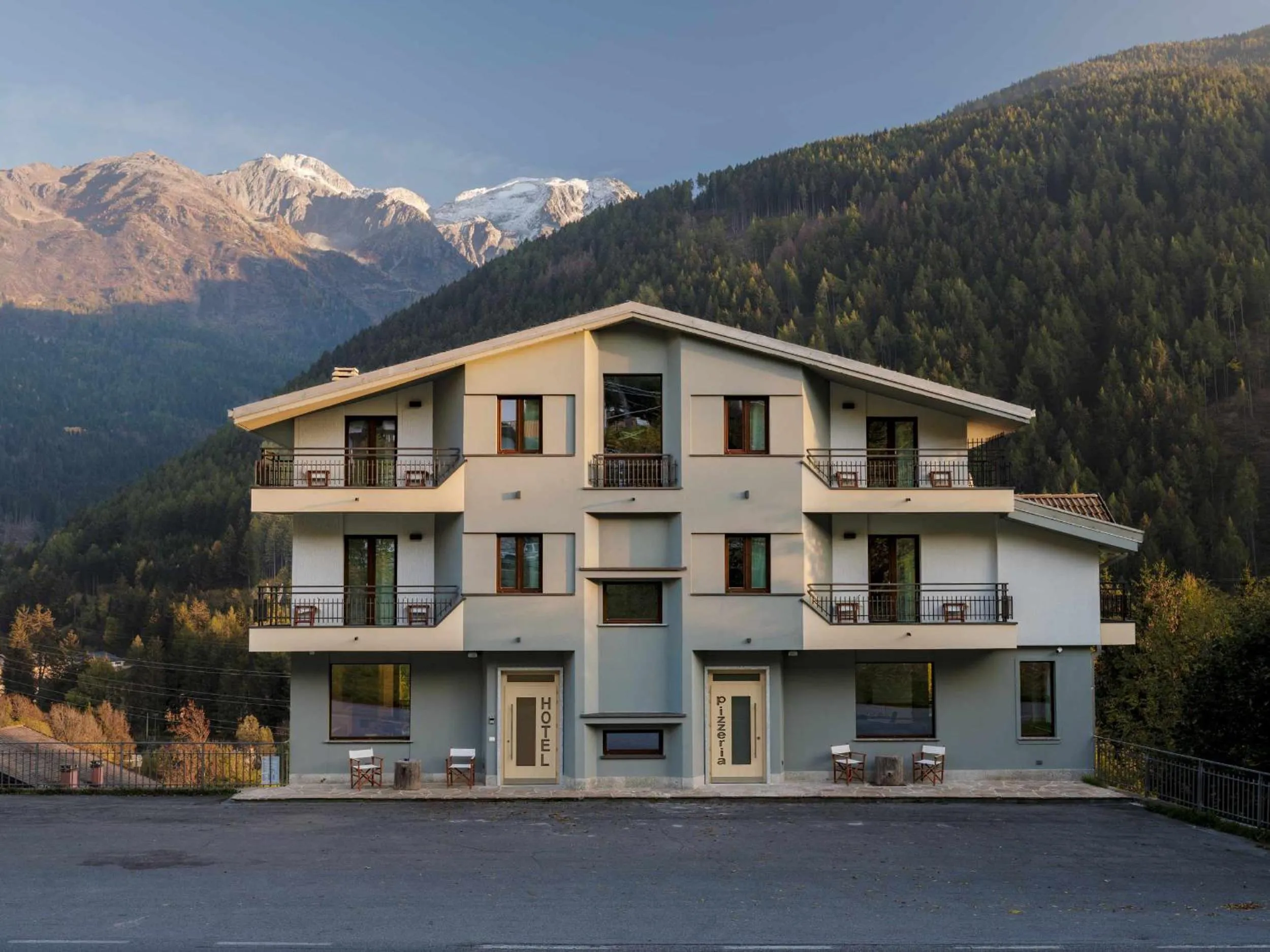 Property building in Hotel Garnì Alta Valle
