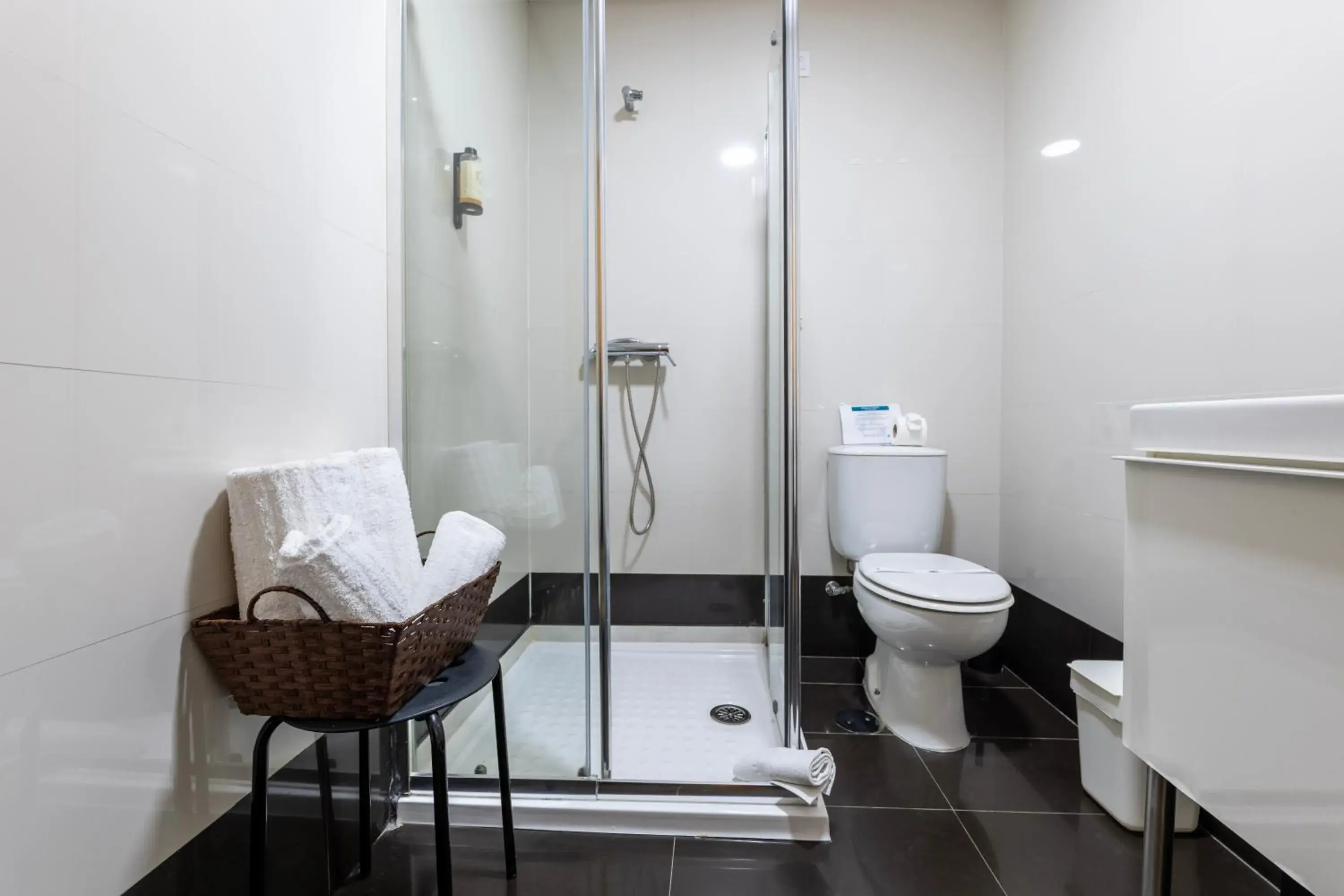 Double Room with Balcony in Alojamento Local Verde e Mar Double Room with Balcony in Alojamento Local Verde e Mar