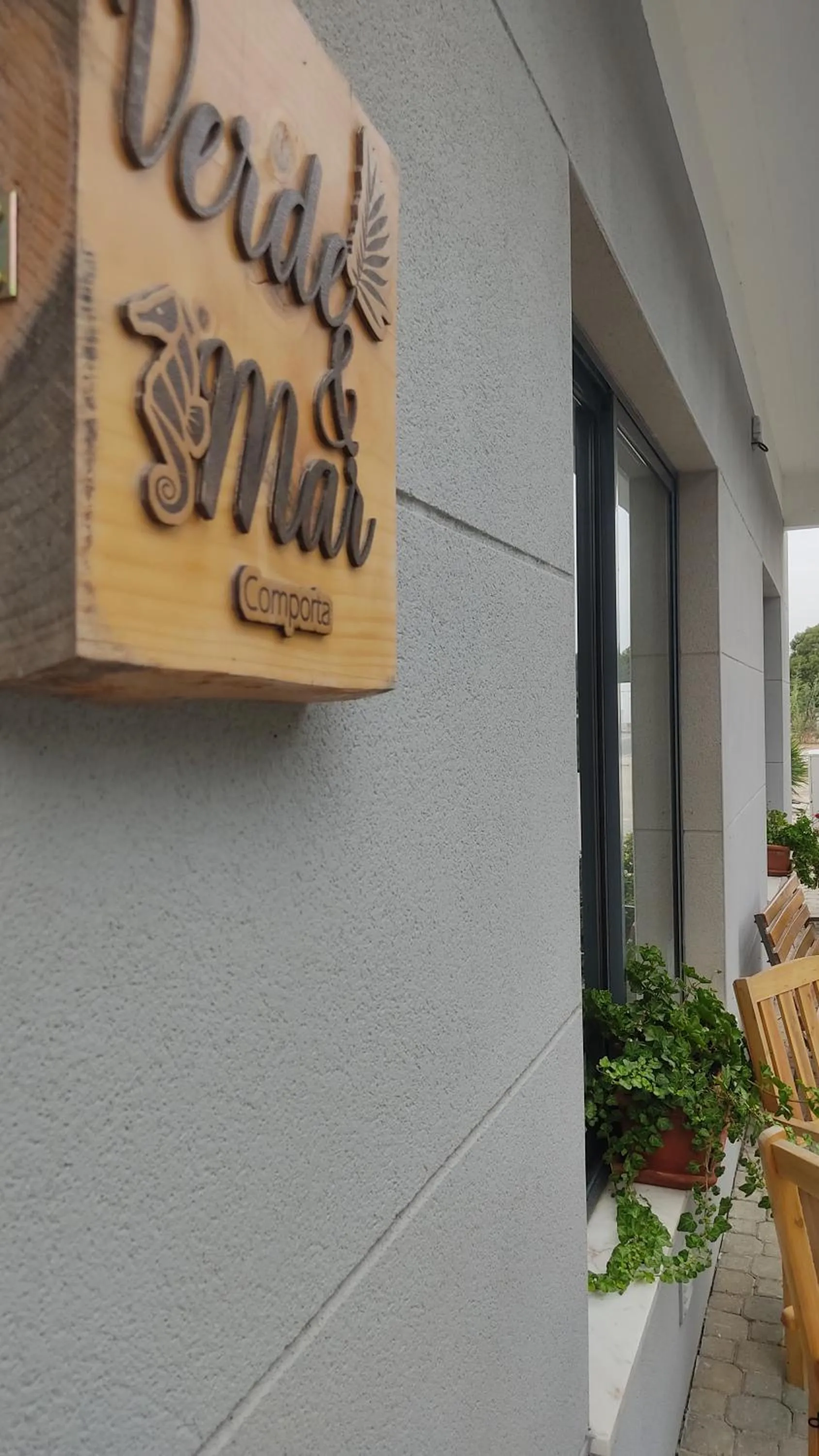 Facade/entrance in Alojamento Local Verde e Mar